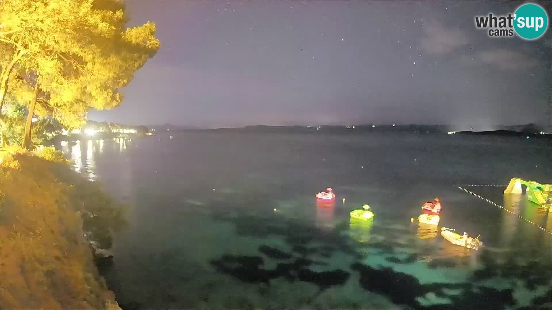 Web kamera Potočine Bol – Pogled uživo na plažu Borak, otok Brač