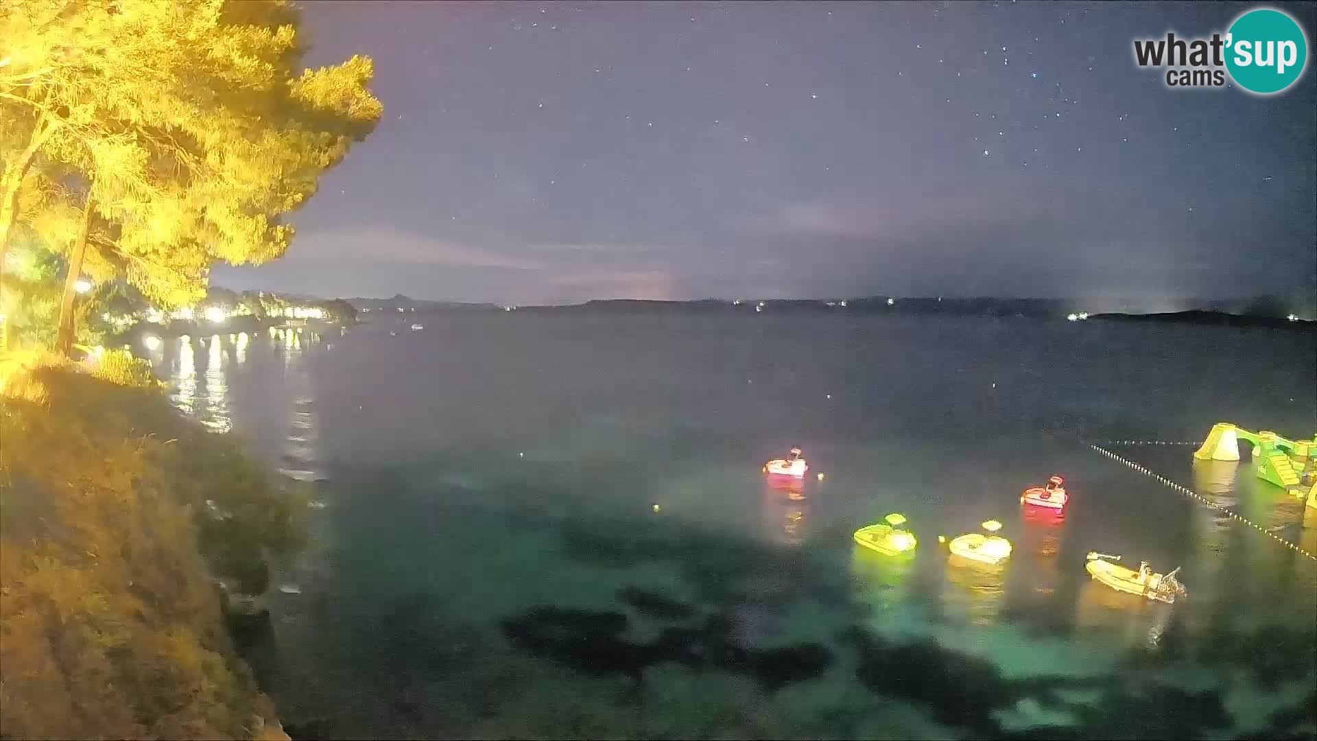 Webcam Spiaggia Potočine Bol – Vista live sulla spiaggia Borak, Isola di Brač