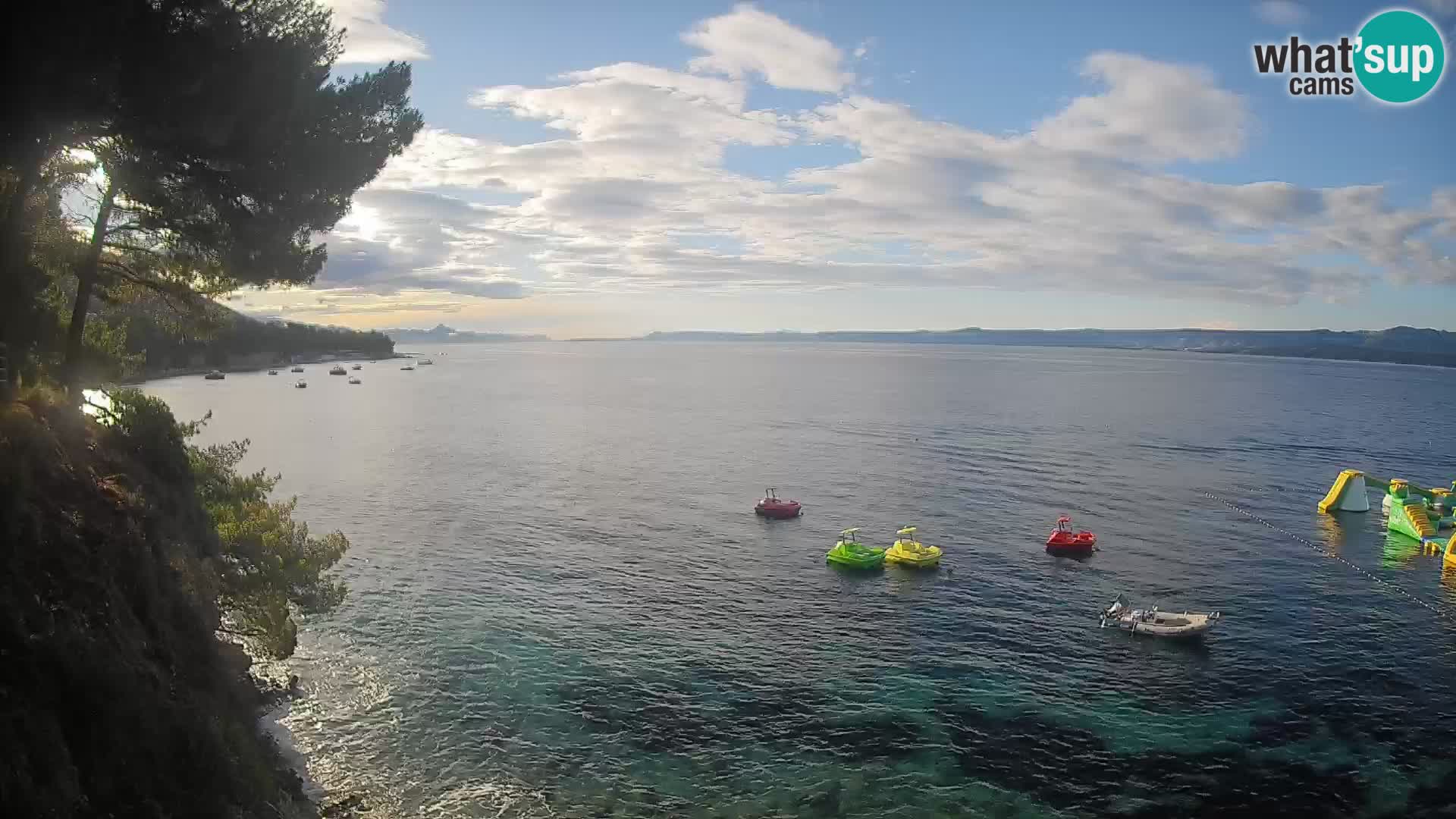 Spletna kamera Plaža Potočine Bol – Pogled v živo na plažo Borak, otok Brač