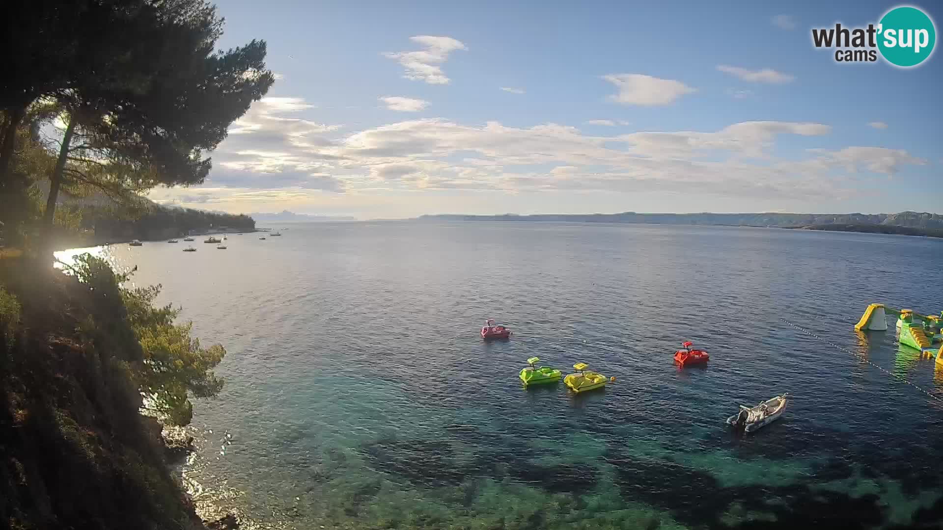 Spletna kamera Plaža Potočine Bol – Pogled v živo na plažo Borak, otok Brač