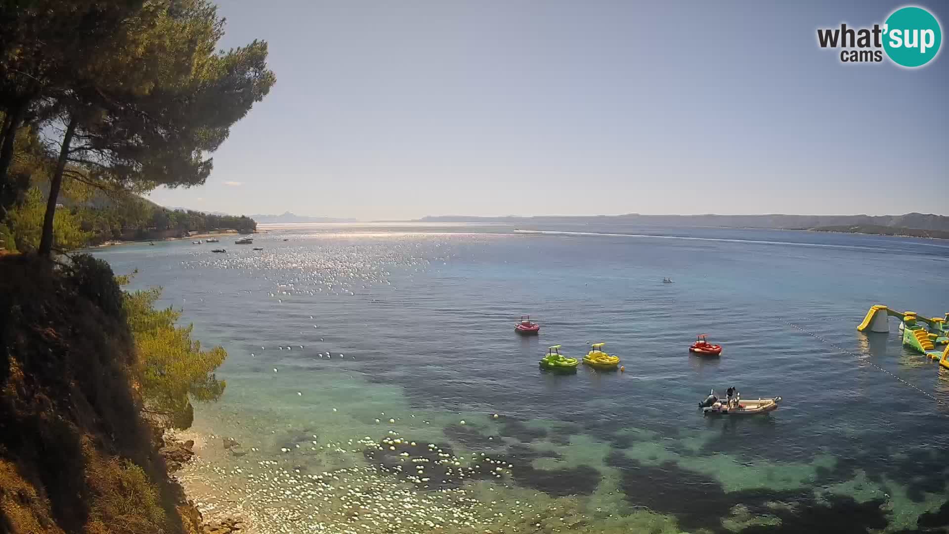 Spletna kamera Plaža Potočine Bol – Pogled v živo na plažo Borak, otok Brač
