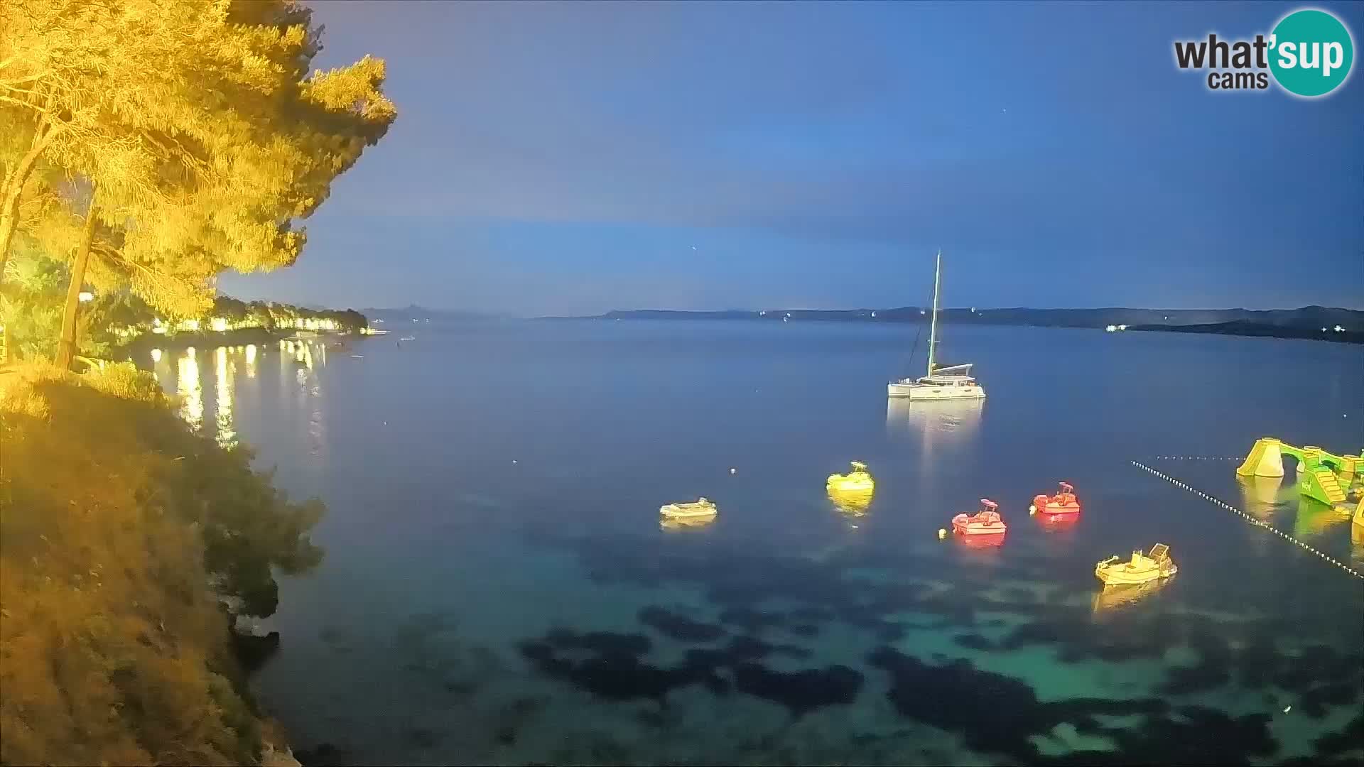 Webcam Spiaggia Potočine Bol – Vista live sulla spiaggia Borak, Isola di Brač