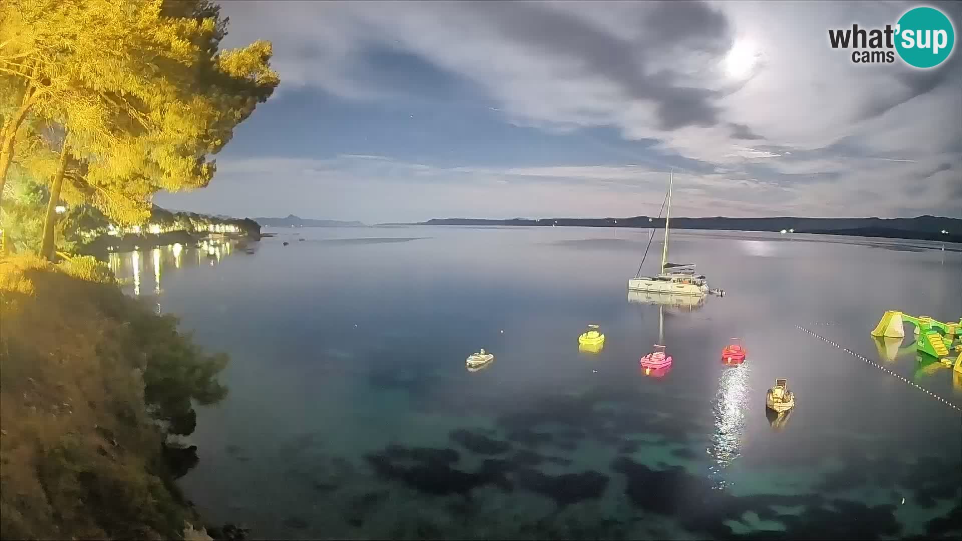 Webcam Spiaggia Potočine Bol – Vista live sulla spiaggia Borak, Isola di Brač