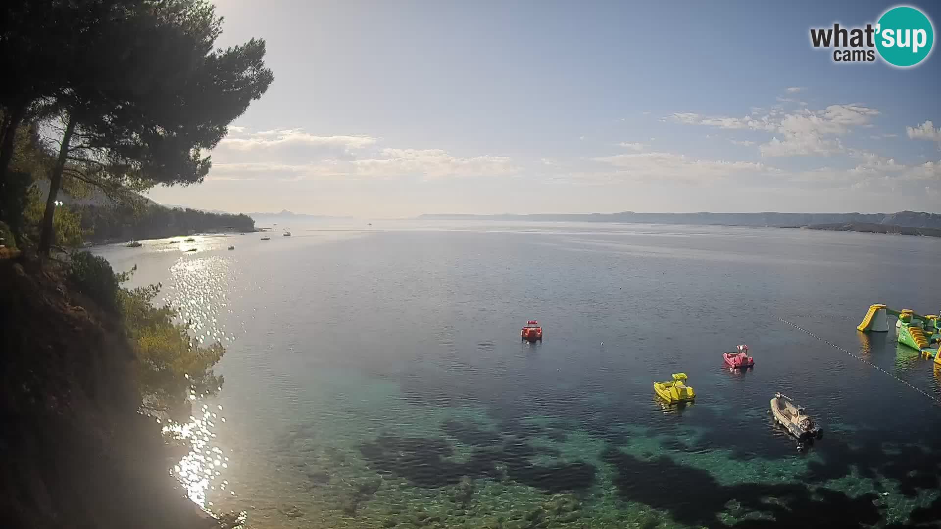 Spletna kamera Plaža Potočine Bol – Pogled v živo na plažo Borak, otok Brač