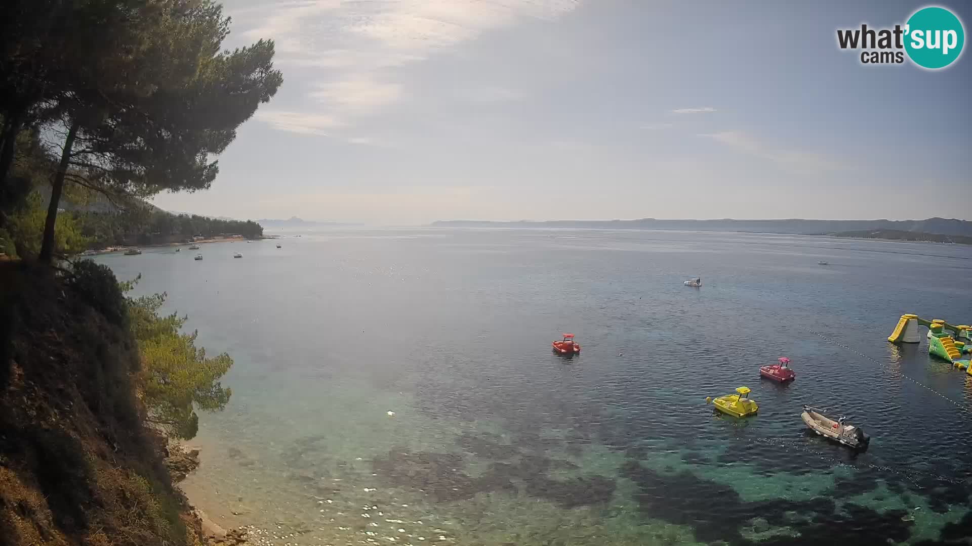 Spletna kamera Plaža Potočine Bol – Pogled v živo na plažo Borak, otok Brač