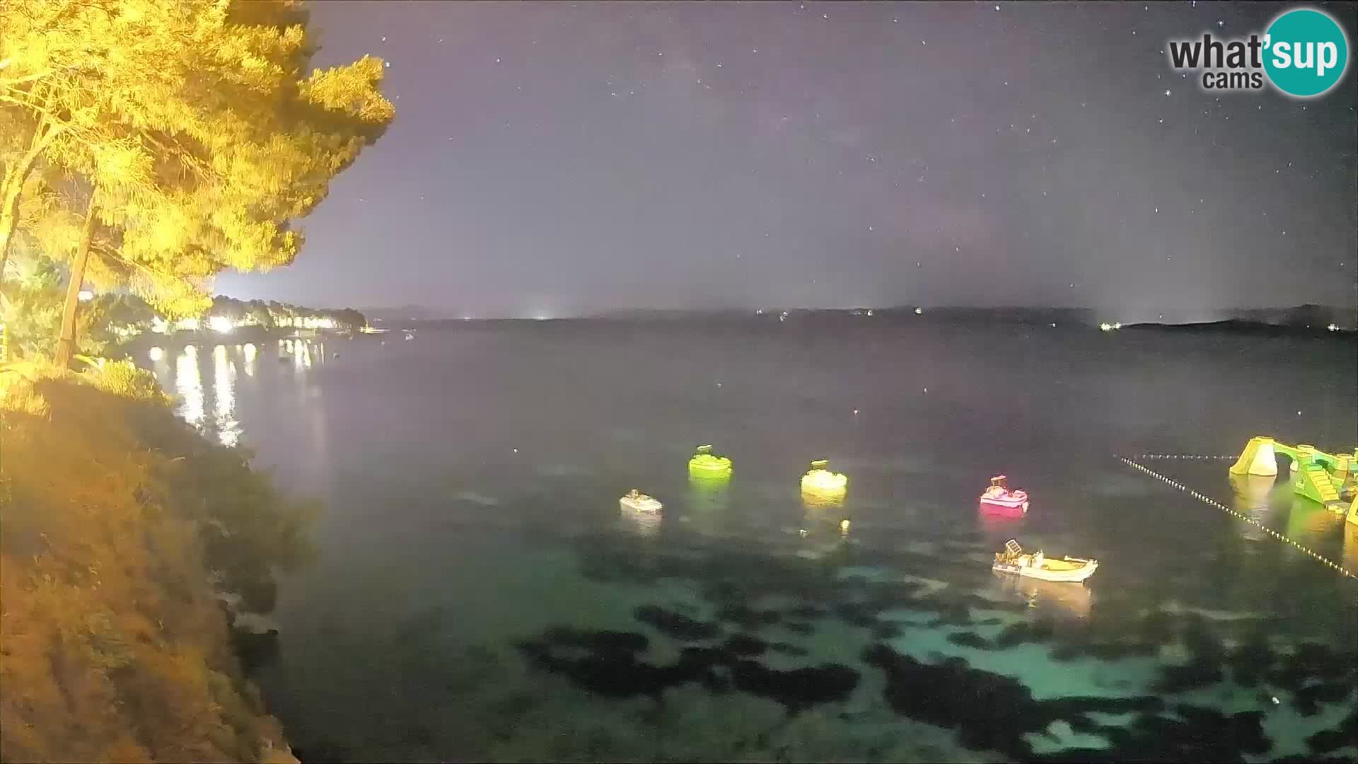 Web kamera Potočine Bol – Pogled uživo na plažu Borak, otok Brač