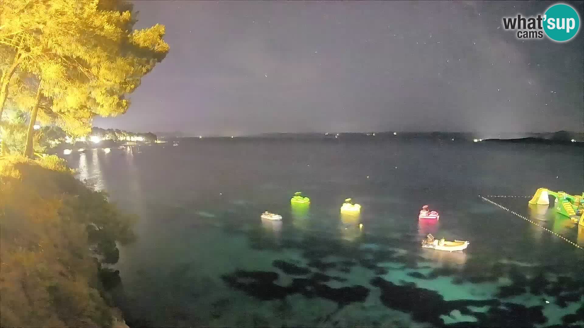 Webcam Spiaggia Potočine Bol – Vista live sulla spiaggia Borak, Isola di Brač