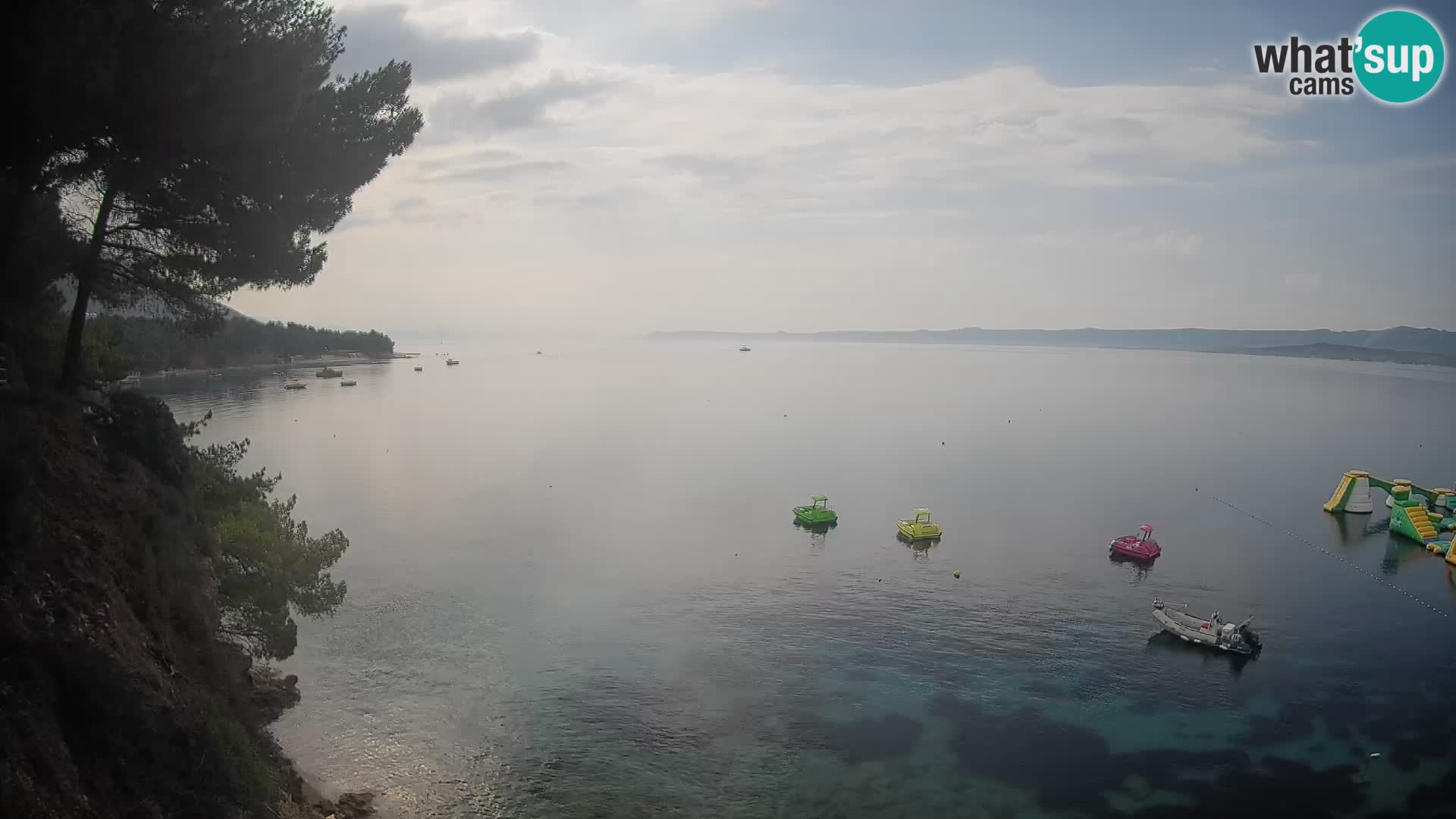 Spletna kamera Plaža Potočine Bol – Pogled v živo na plažo Borak, otok Brač