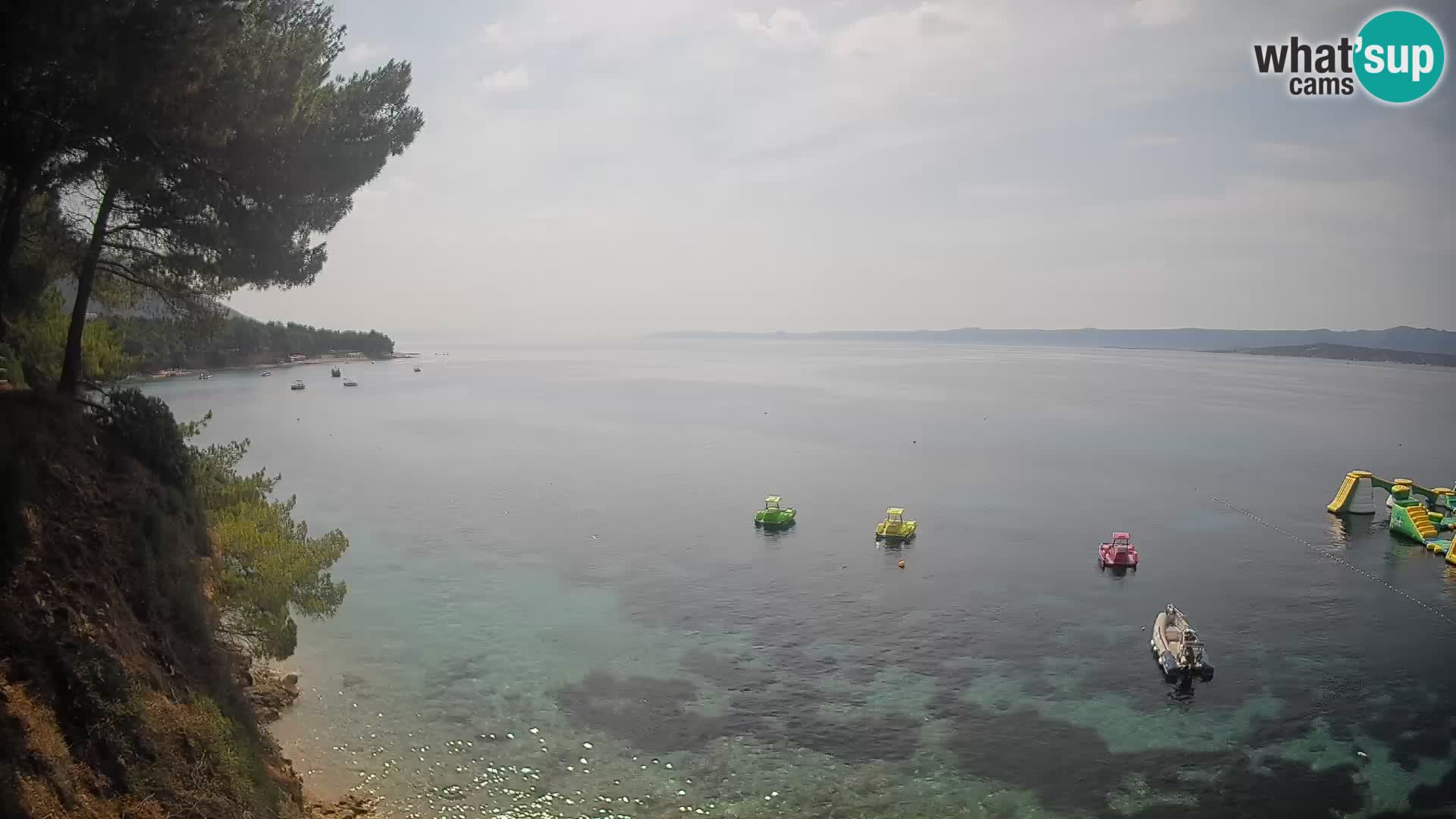 Spletna kamera Plaža Potočine Bol – Pogled v živo na plažo Borak, otok Brač