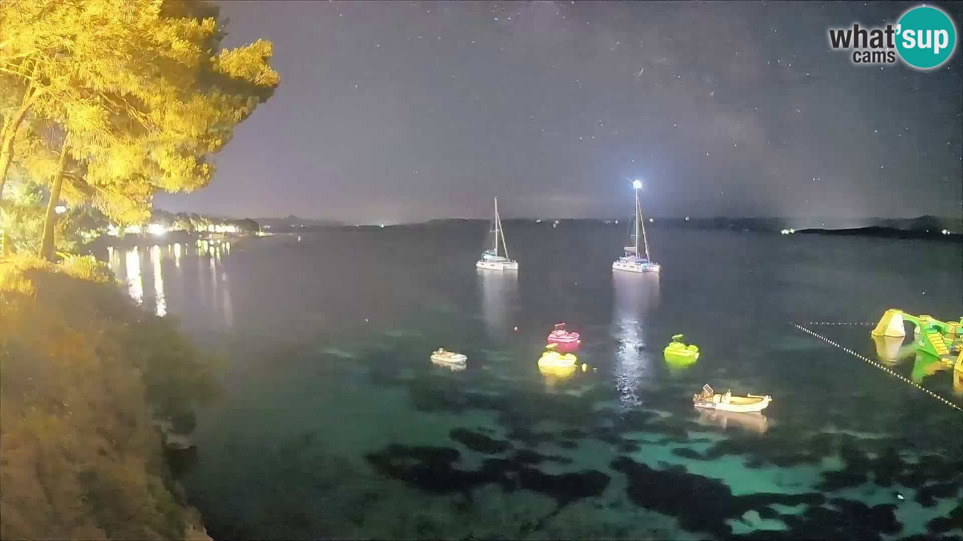 Web kamera Potočine Bol – Pogled uživo na plažu Borak, otok Brač