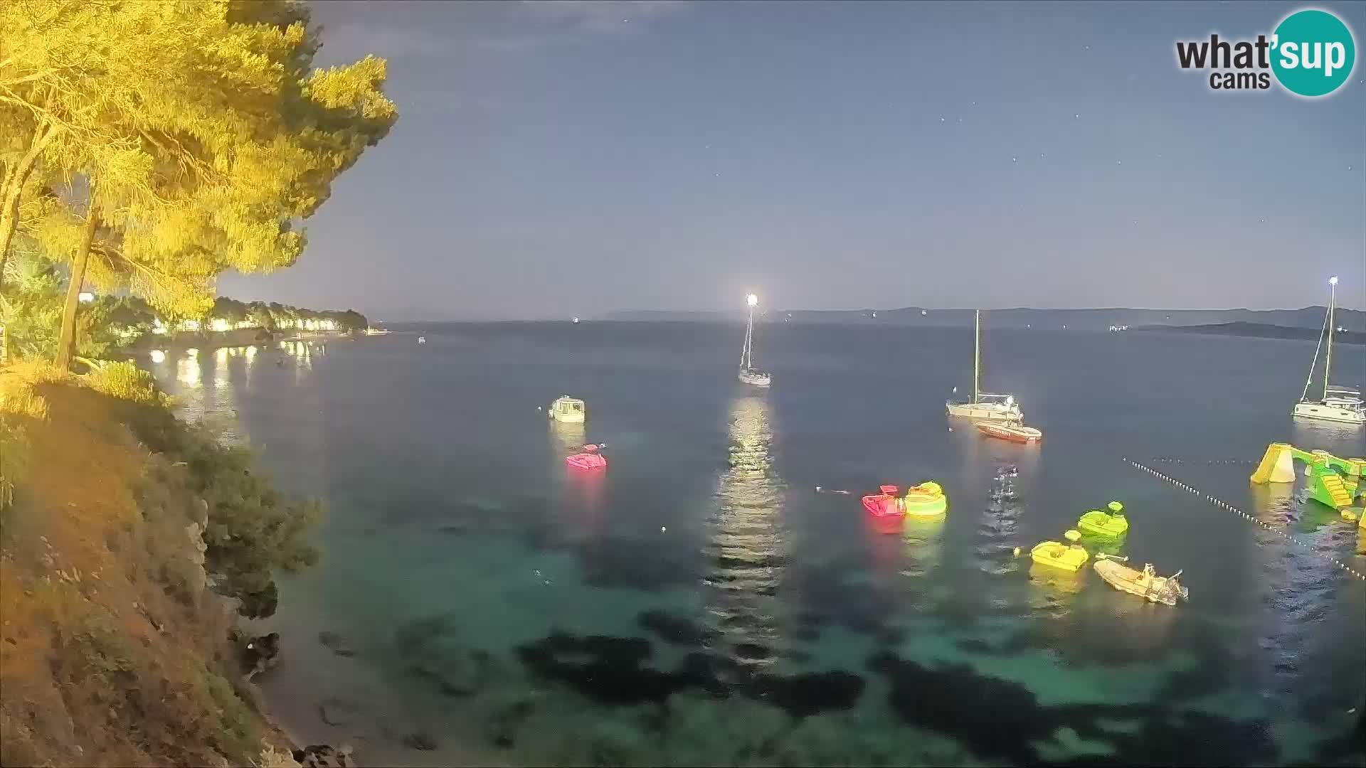 Web kamera Potočine Bol – Pogled uživo na plažu Borak, otok Brač