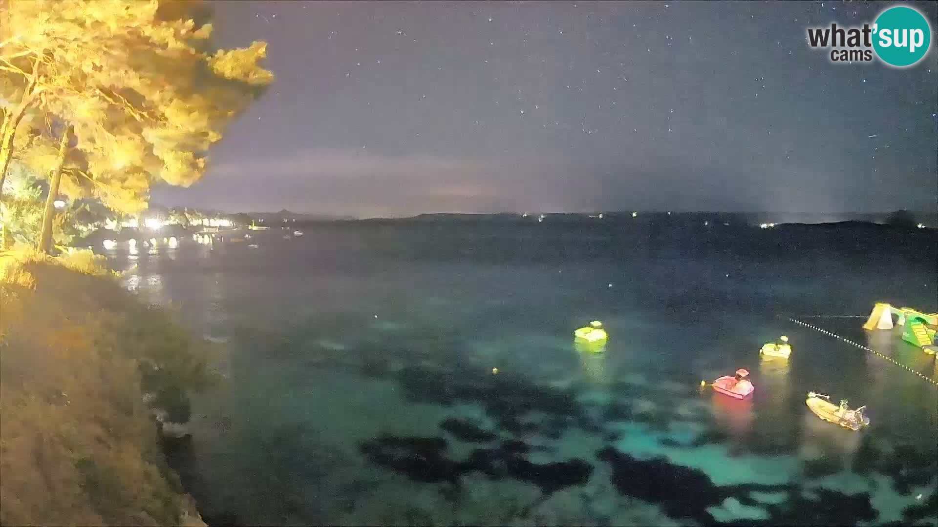 Webcam Spiaggia Potočine Bol – Vista live sulla spiaggia Borak, Isola di Brač