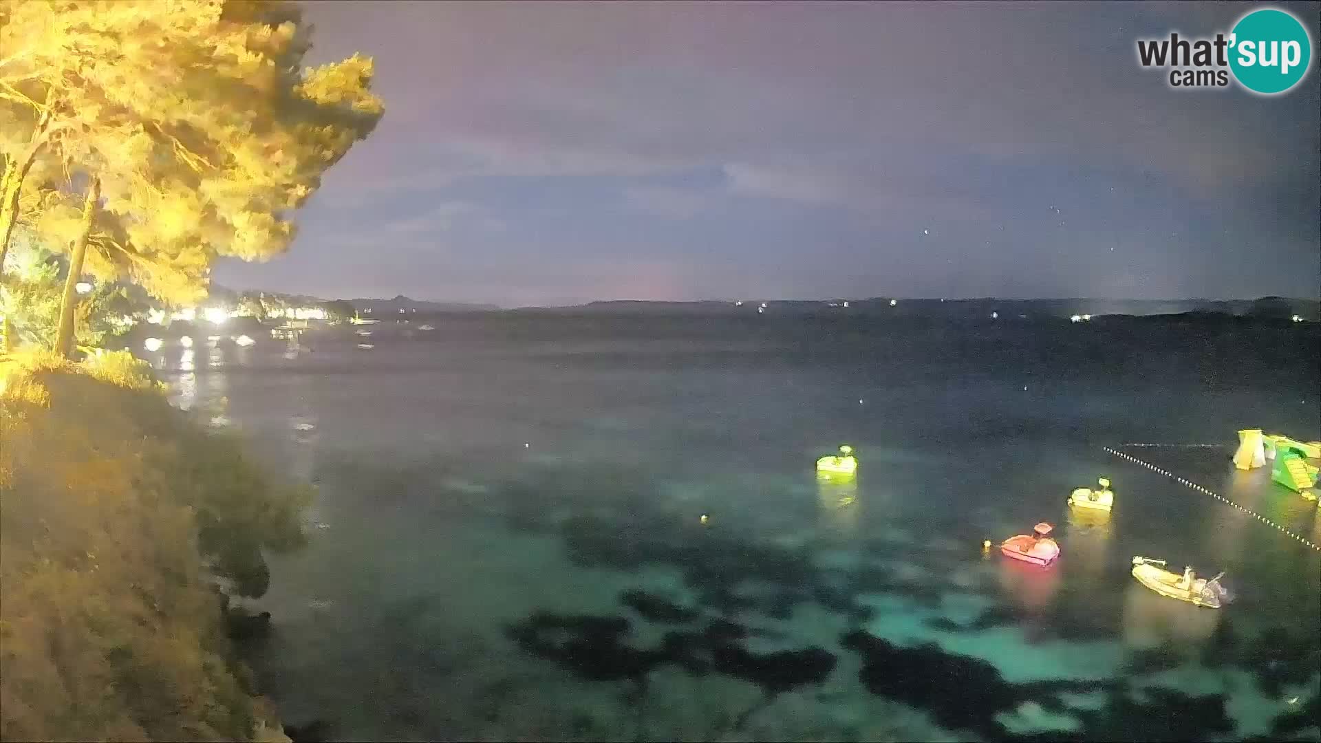 Webcam Spiaggia Potočine Bol – Vista live sulla spiaggia Borak, Isola di Brač