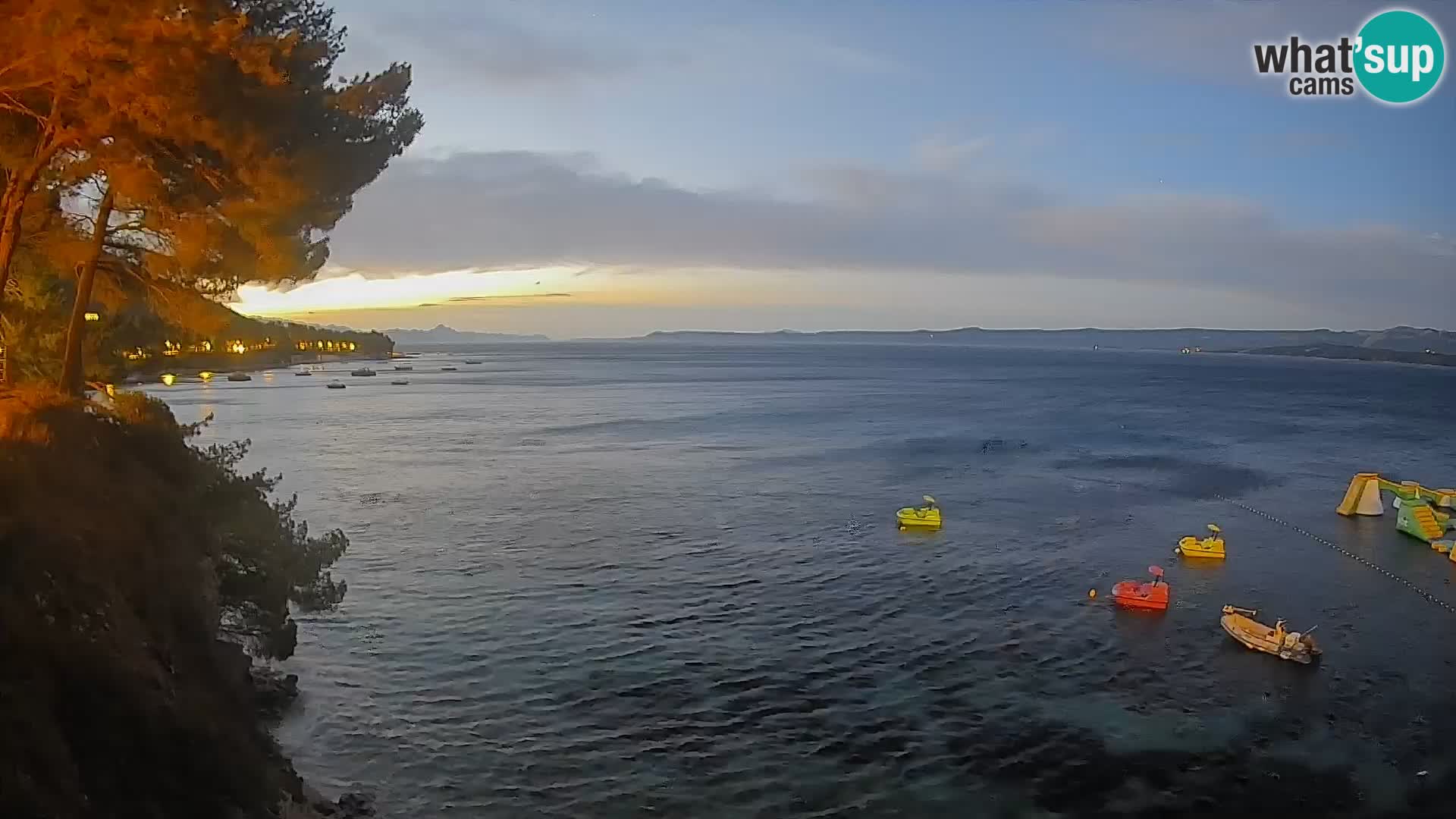 Webcam Spiaggia Potočine Bol – Vista live sulla spiaggia Borak, Isola di Brač