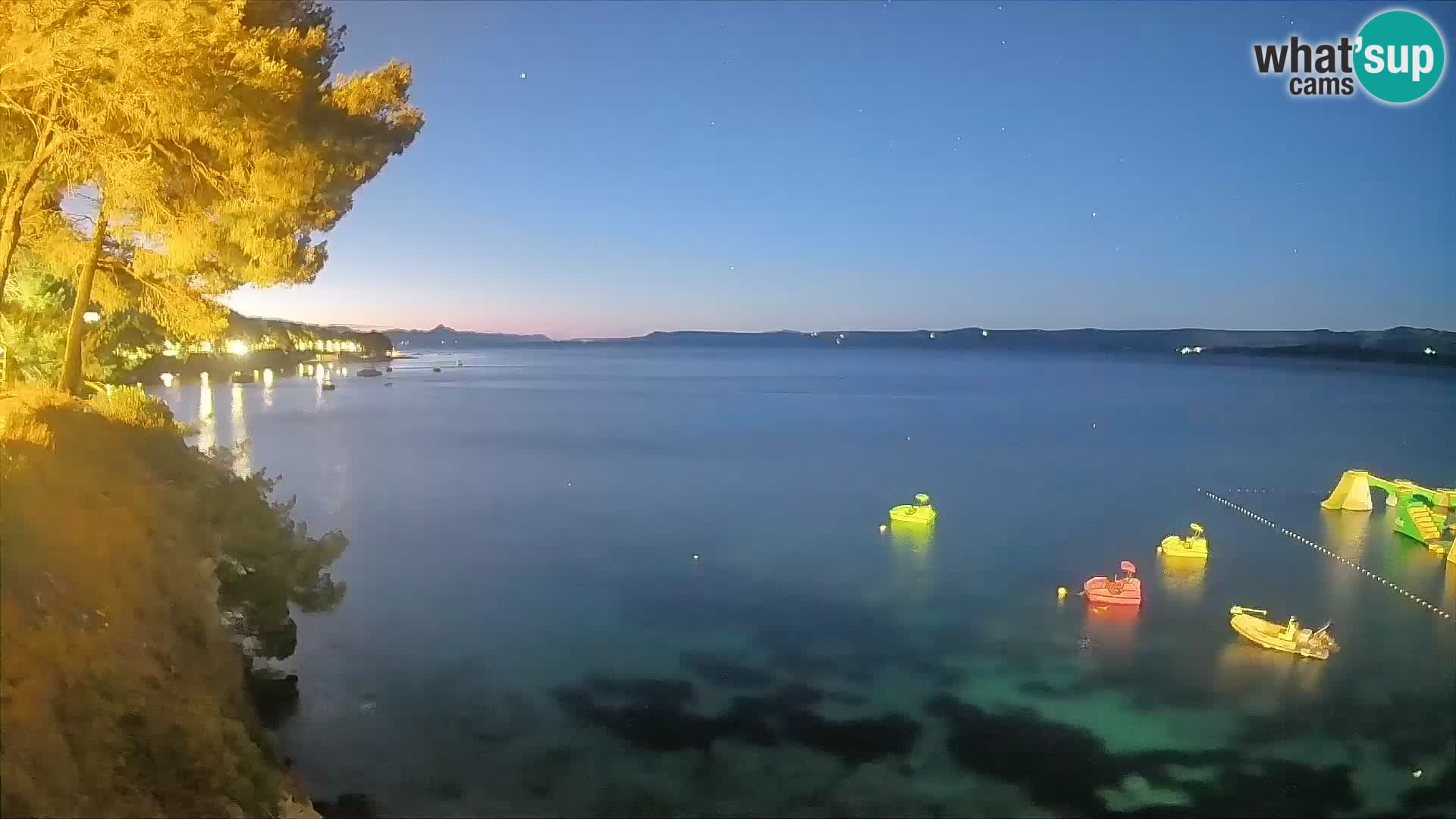 Spletna kamera Plaža Potočine Bol – Pogled v živo na plažo Borak, otok Brač