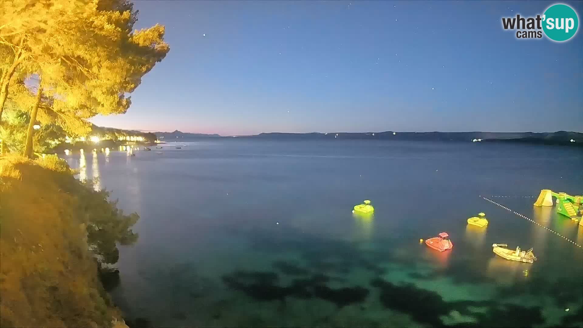 Spletna kamera Plaža Potočine Bol – Pogled v živo na plažo Borak, otok Brač