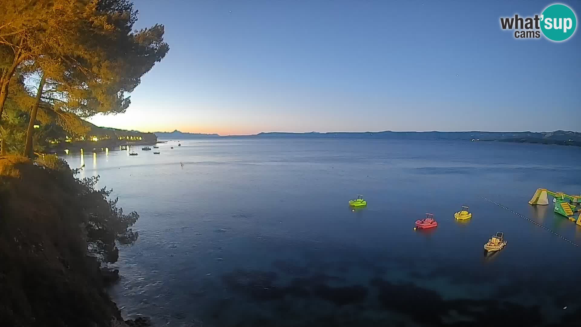 Web kamera Potočine Bol – Pogled uživo na plažu Borak, otok Brač