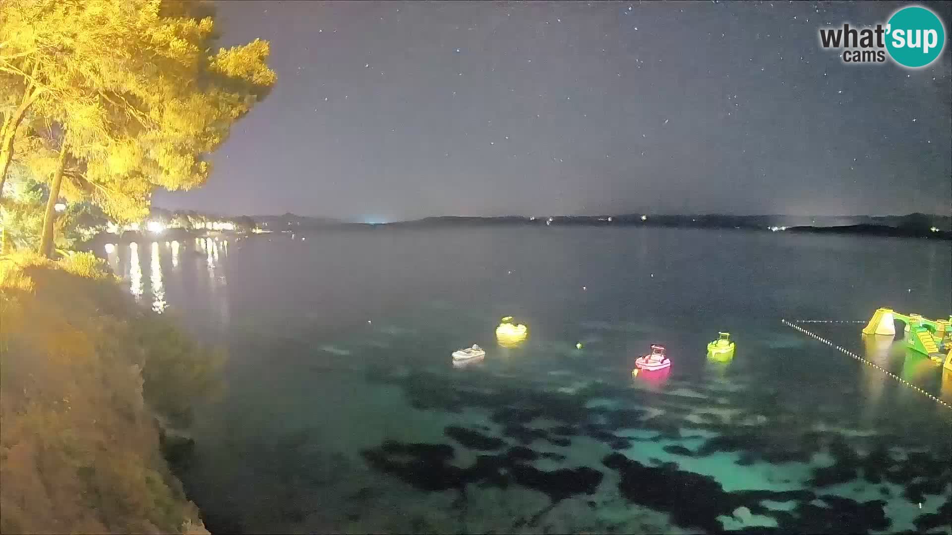 Webcam Spiaggia Potočine Bol – Vista live sulla spiaggia Borak, Isola di Brač