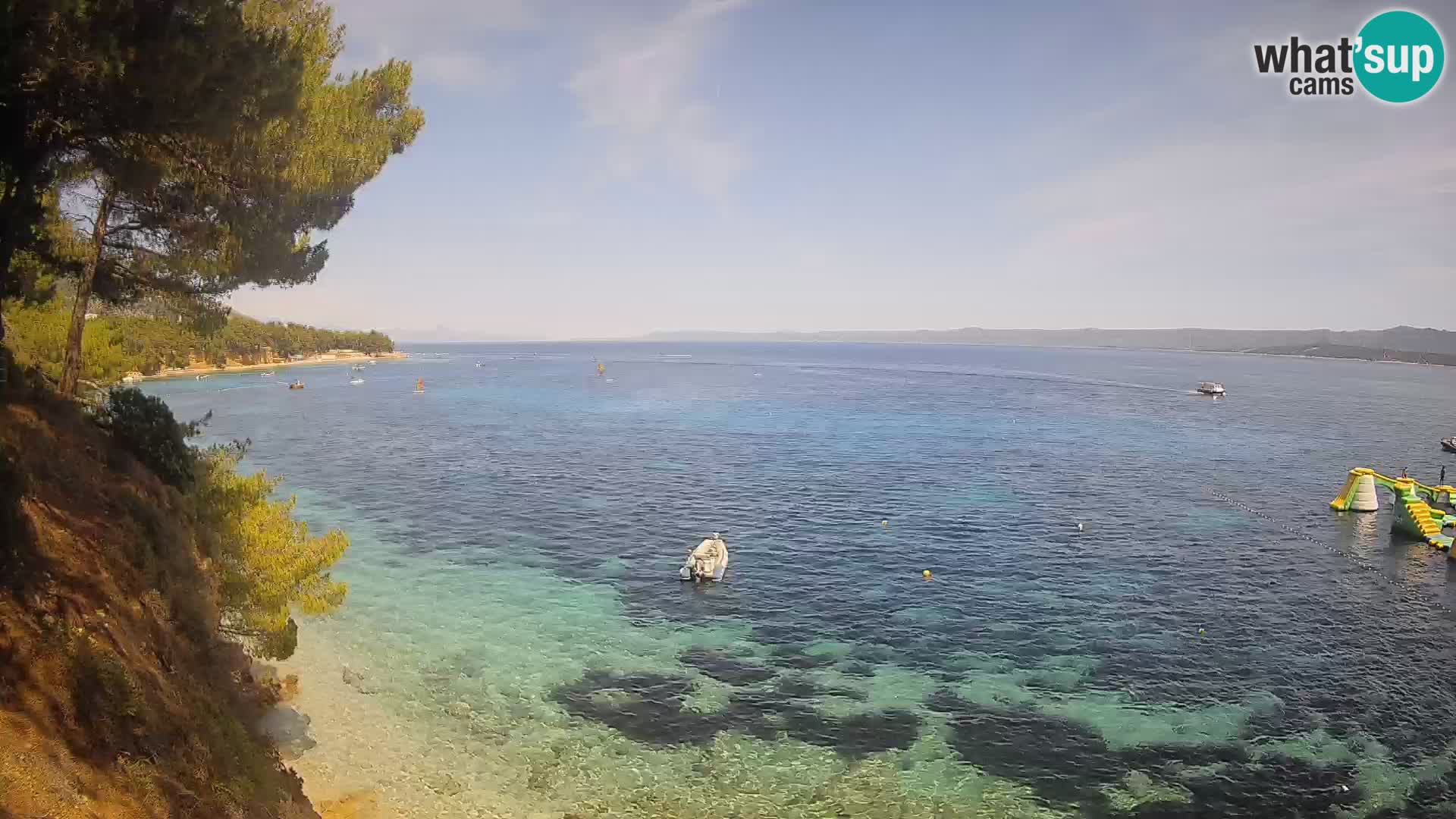 Spletna kamera Plaža Potočine Bol – Pogled v živo na plažo Borak, otok Brač