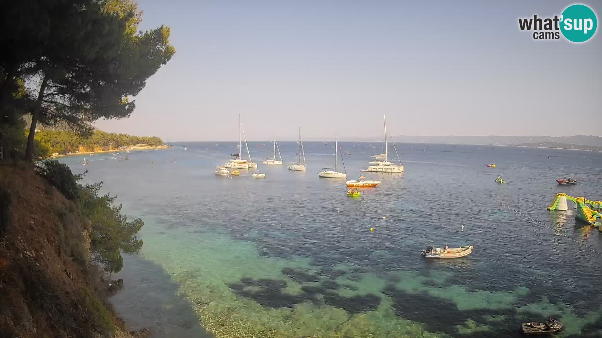 Spletna kamera Plaža Potočine Bol – Pogled v živo na plažo Borak, otok Brač