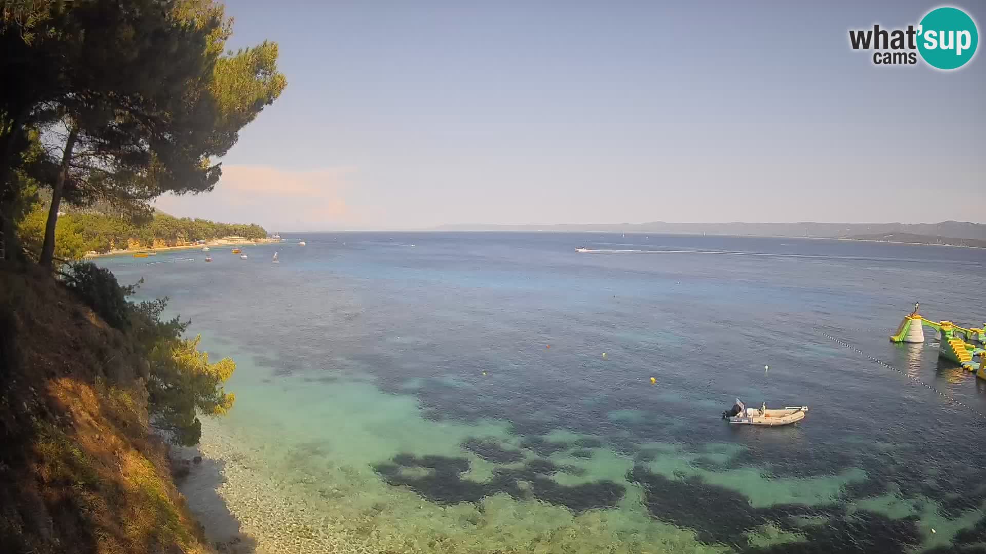 Spletna kamera Plaža Potočine Bol – Pogled v živo na plažo Borak, otok Brač