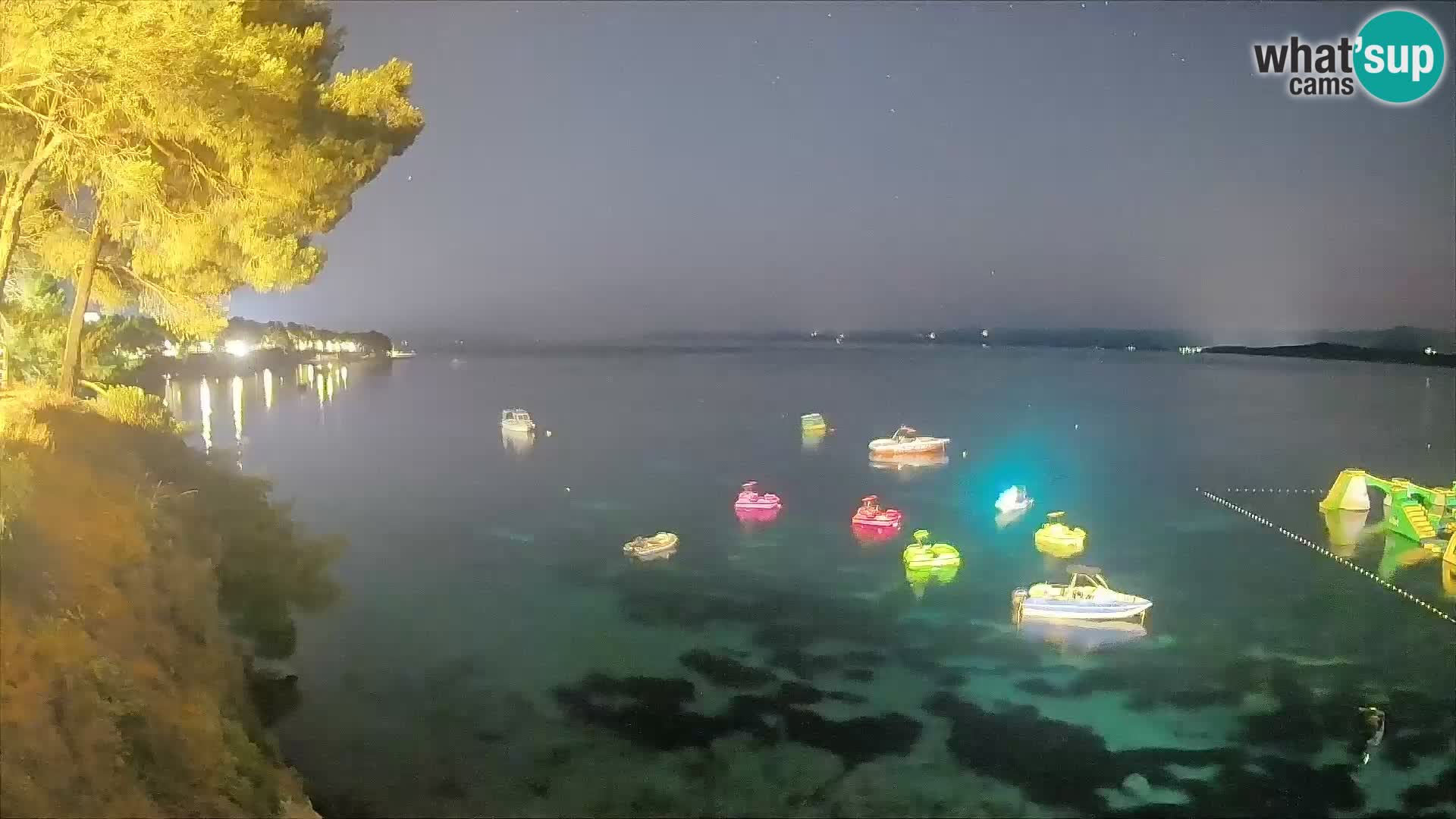 Webcam Spiaggia Potočine Bol – Vista live sulla spiaggia Borak, Isola di Brač