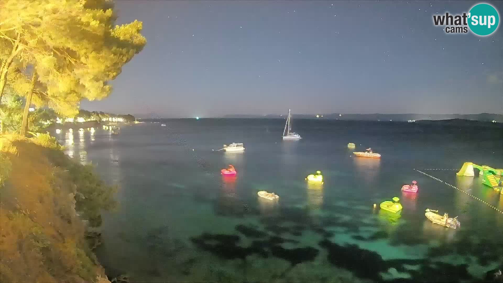 Webcam Spiaggia Potočine Bol – Vista live sulla spiaggia Borak, Isola di Brač