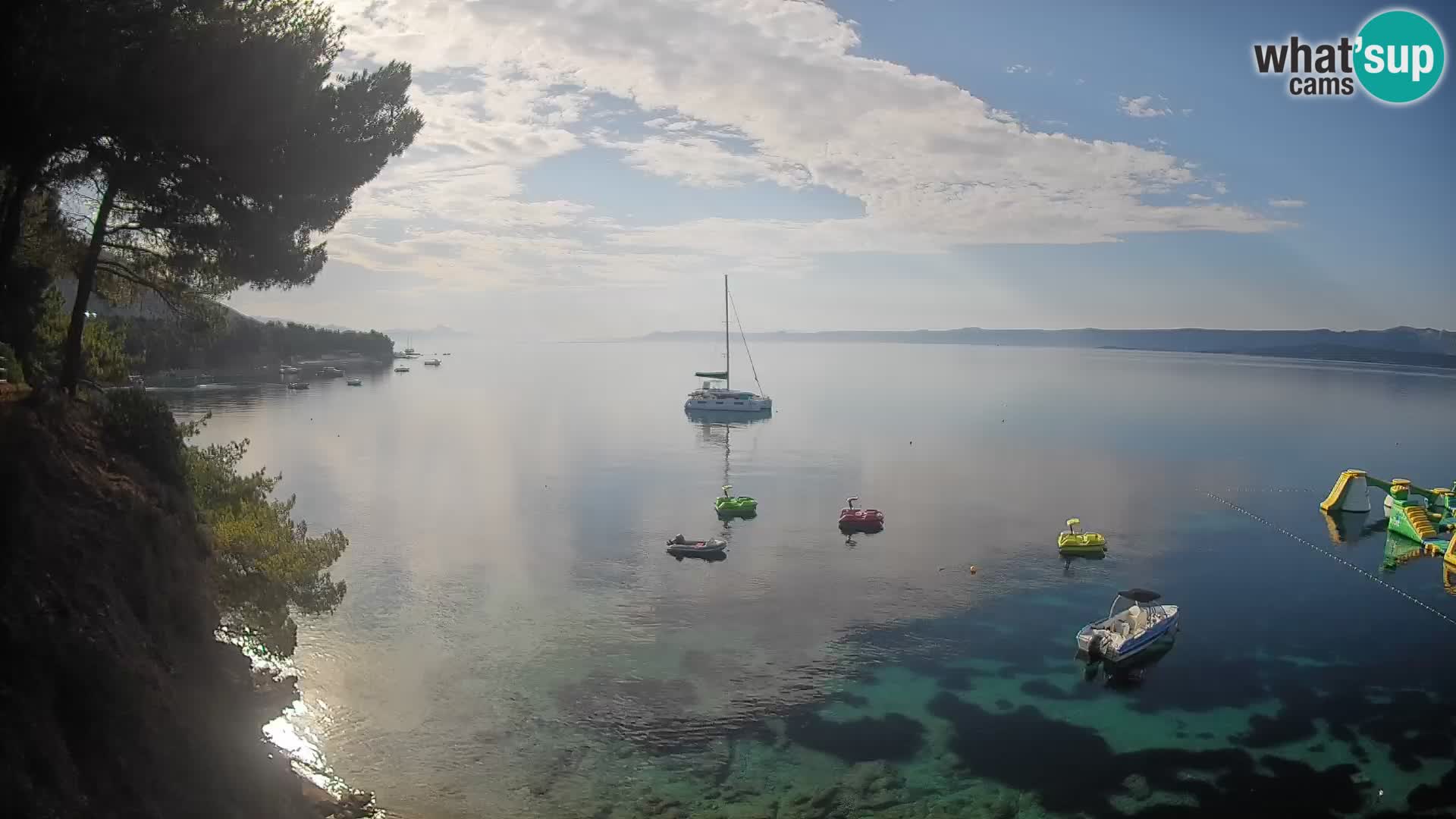 Spletna kamera Plaža Potočine Bol – Pogled v živo na plažo Borak, otok Brač