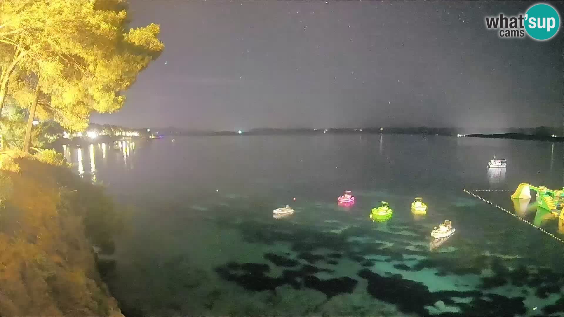 Web kamera Potočine Bol – Pogled uživo na plažu Borak, otok Brač
