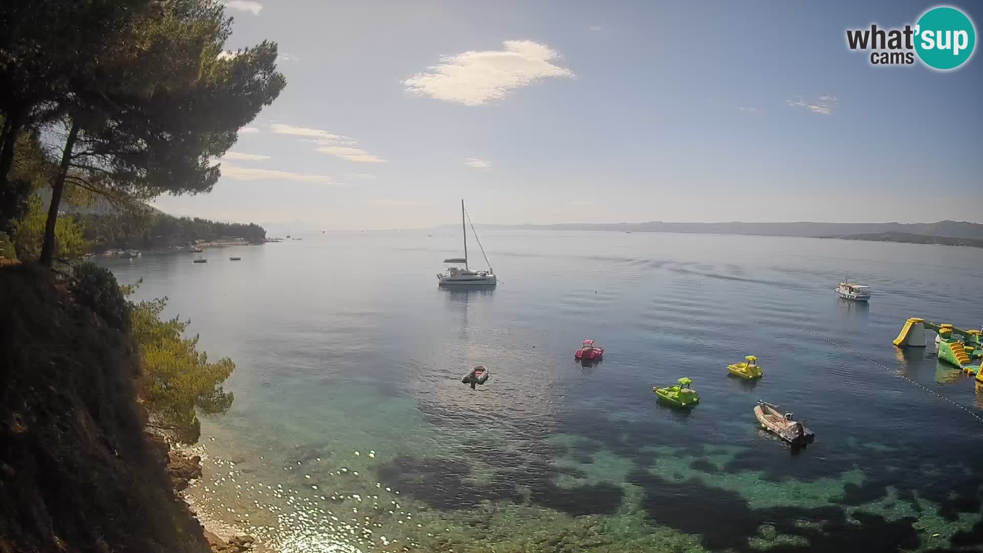 Spletna kamera Plaža Potočine Bol – Pogled v živo na plažo Borak, otok Brač