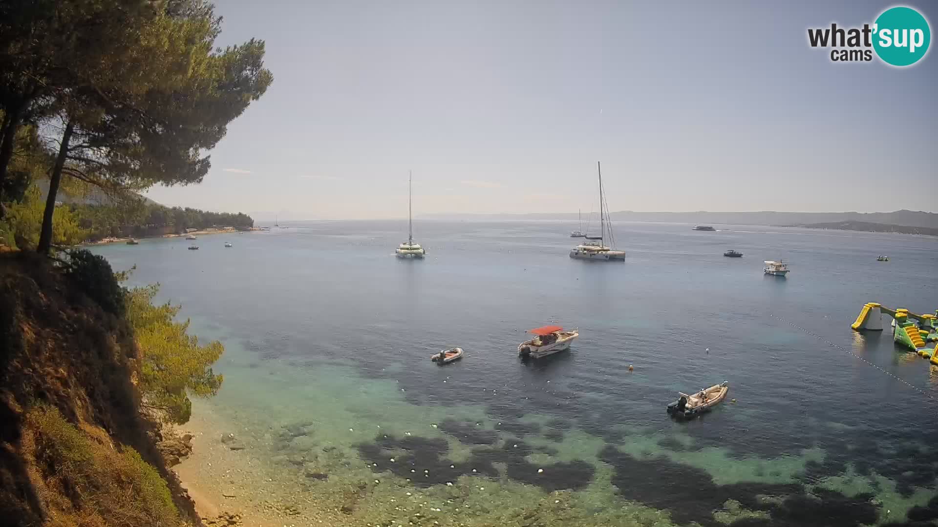 Spletna kamera Plaža Potočine Bol – Pogled v živo na plažo Borak, otok Brač