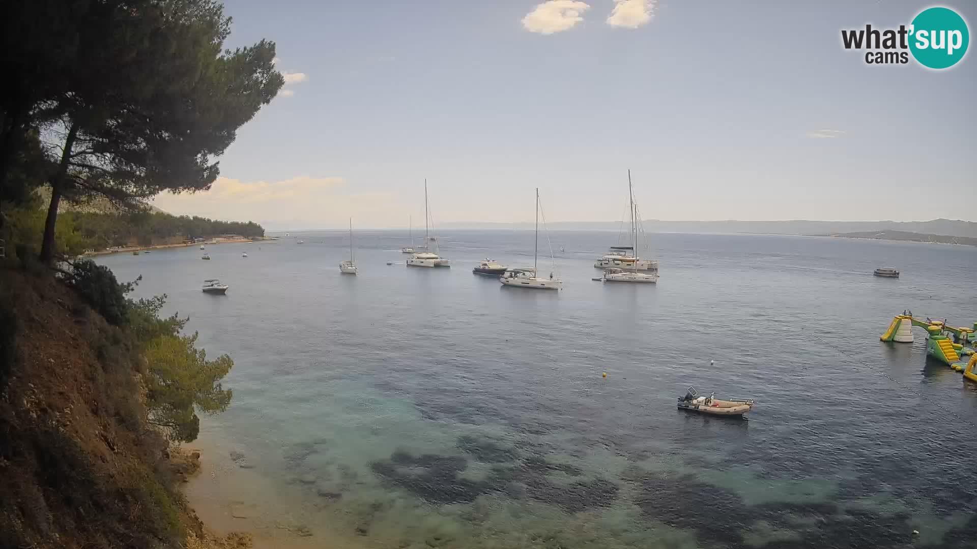 Spletna kamera Plaža Potočine Bol – Pogled v živo na plažo Borak, otok Brač