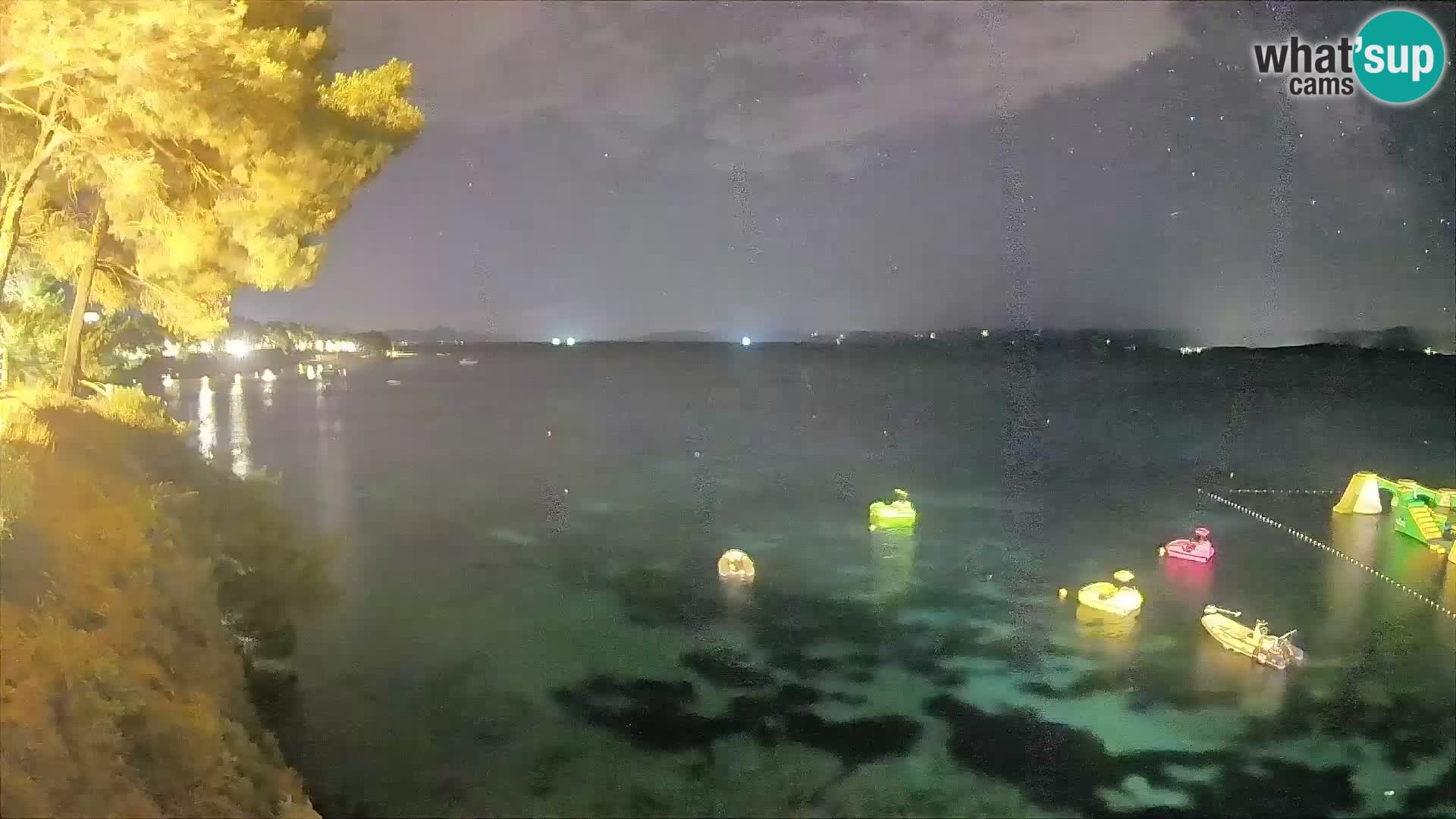 Webcam Spiaggia Potočine Bol – Vista live sulla spiaggia Borak, Isola di Brač