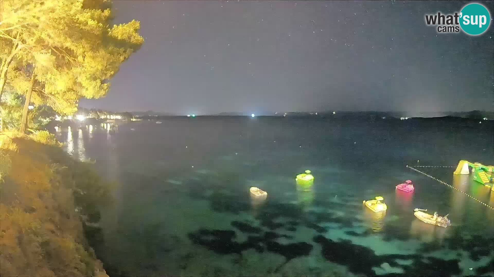 Web kamera Potočine Bol – Pogled uživo na plažu Borak, otok Brač