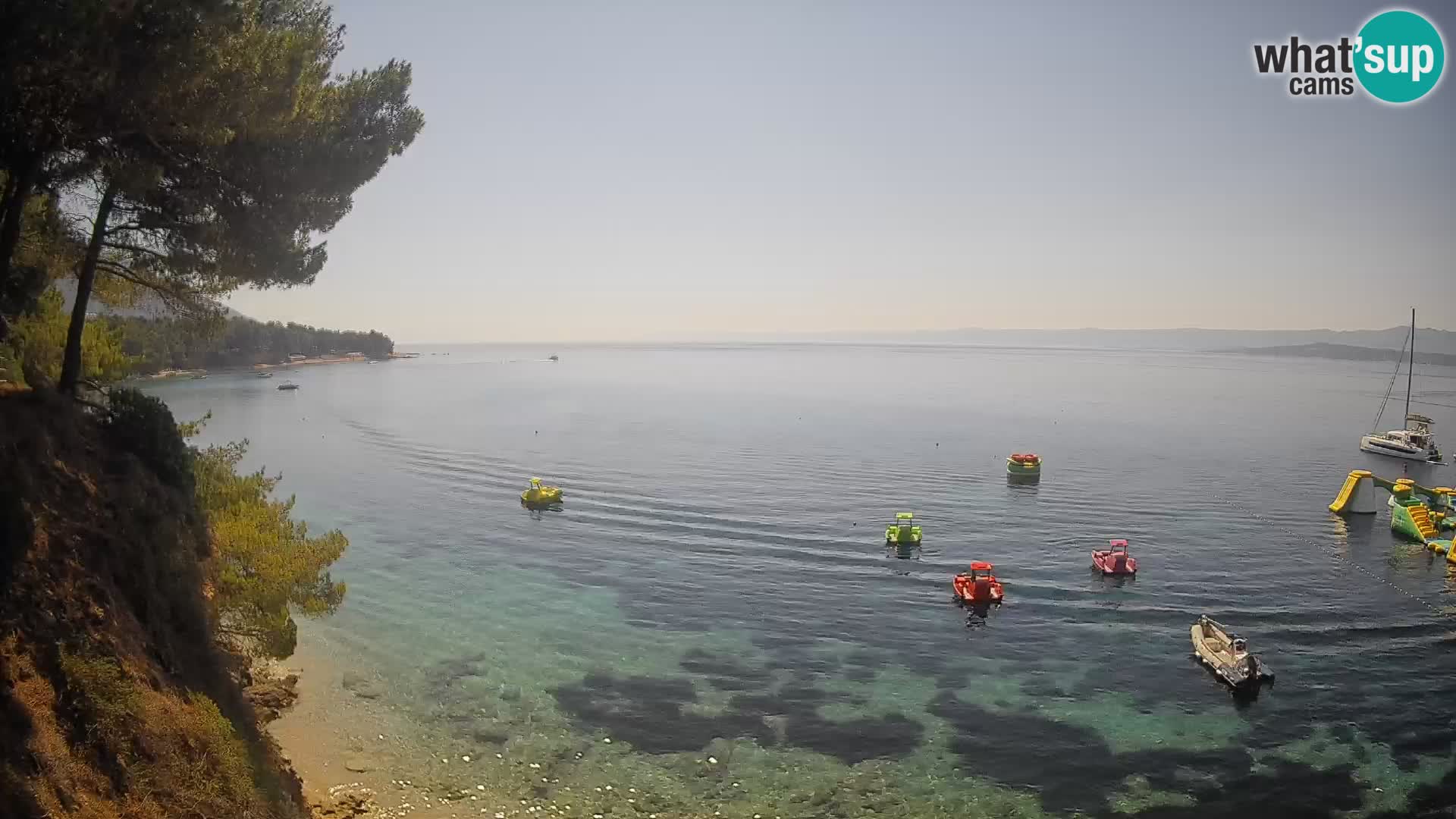 Spletna kamera Plaža Potočine Bol – Pogled v živo na plažo Borak, otok Brač