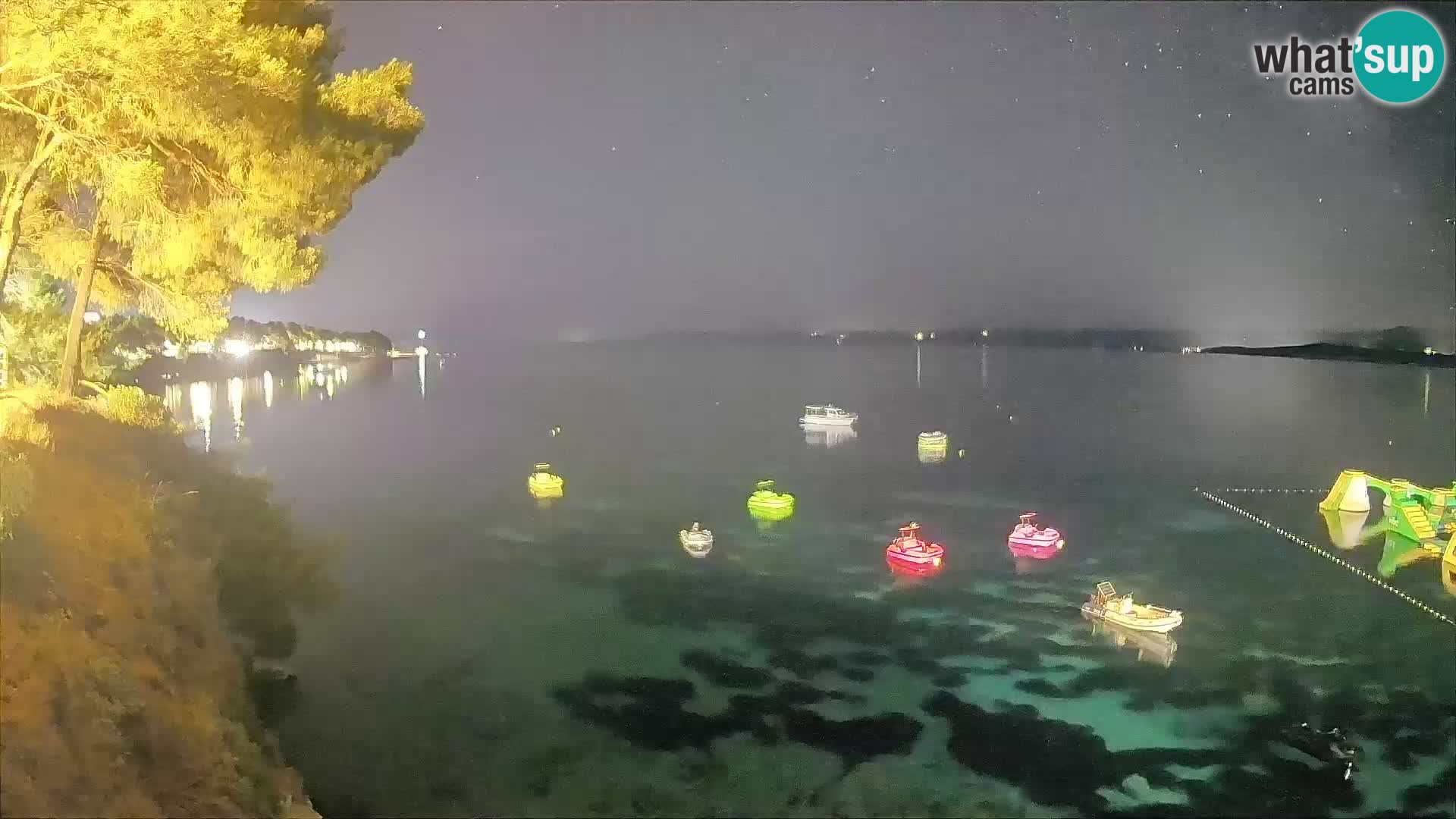 Web kamera Potočine Bol – Pogled uživo na plažu Borak, otok Brač