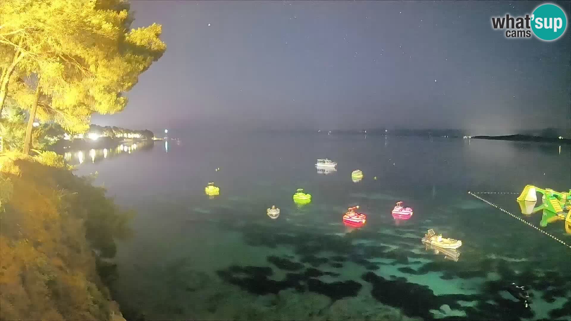 Web kamera Potočine Bol – Pogled uživo na plažu Borak, otok Brač