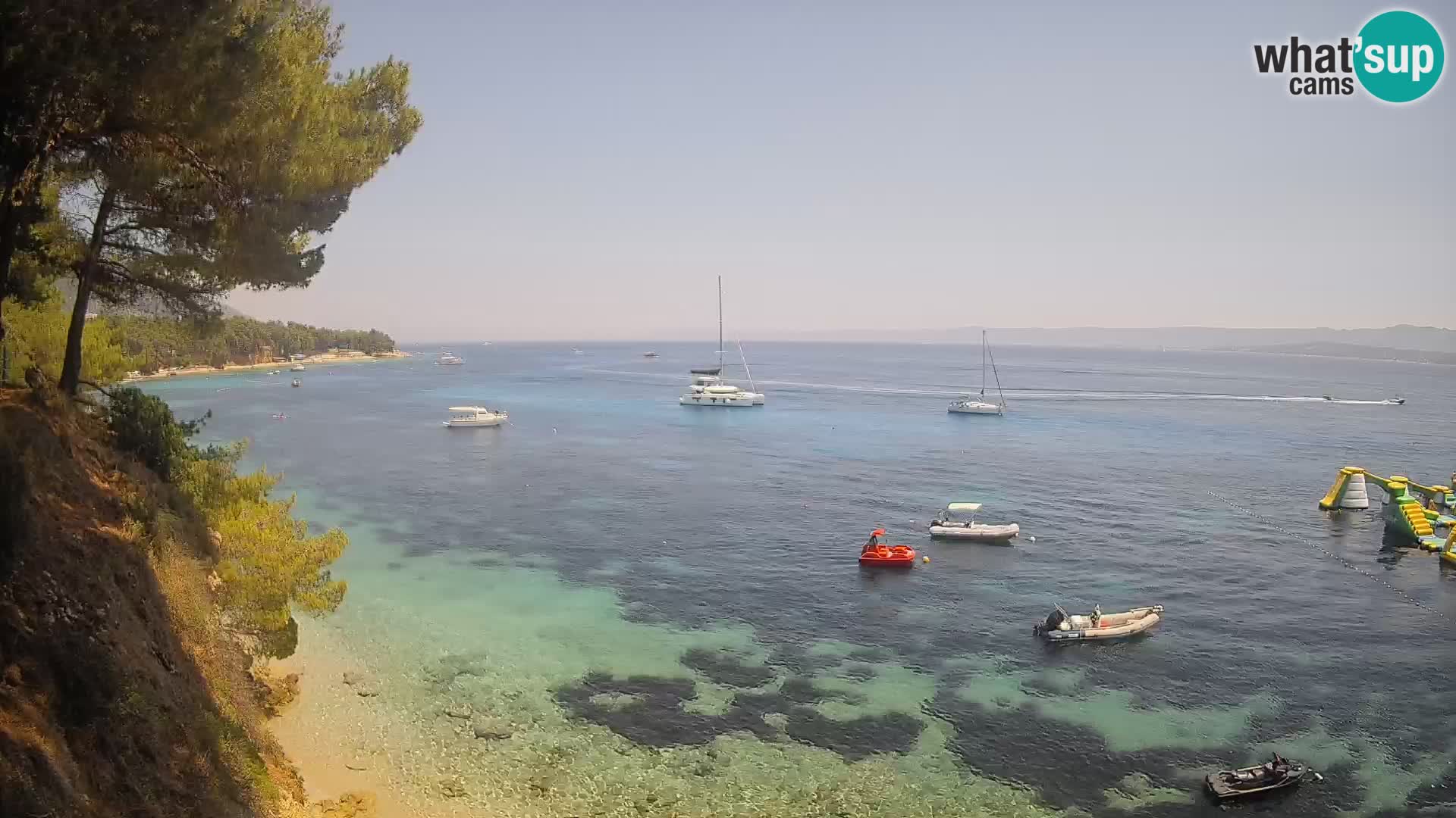 Spletna kamera Plaža Potočine Bol – Pogled v živo na plažo Borak, otok Brač