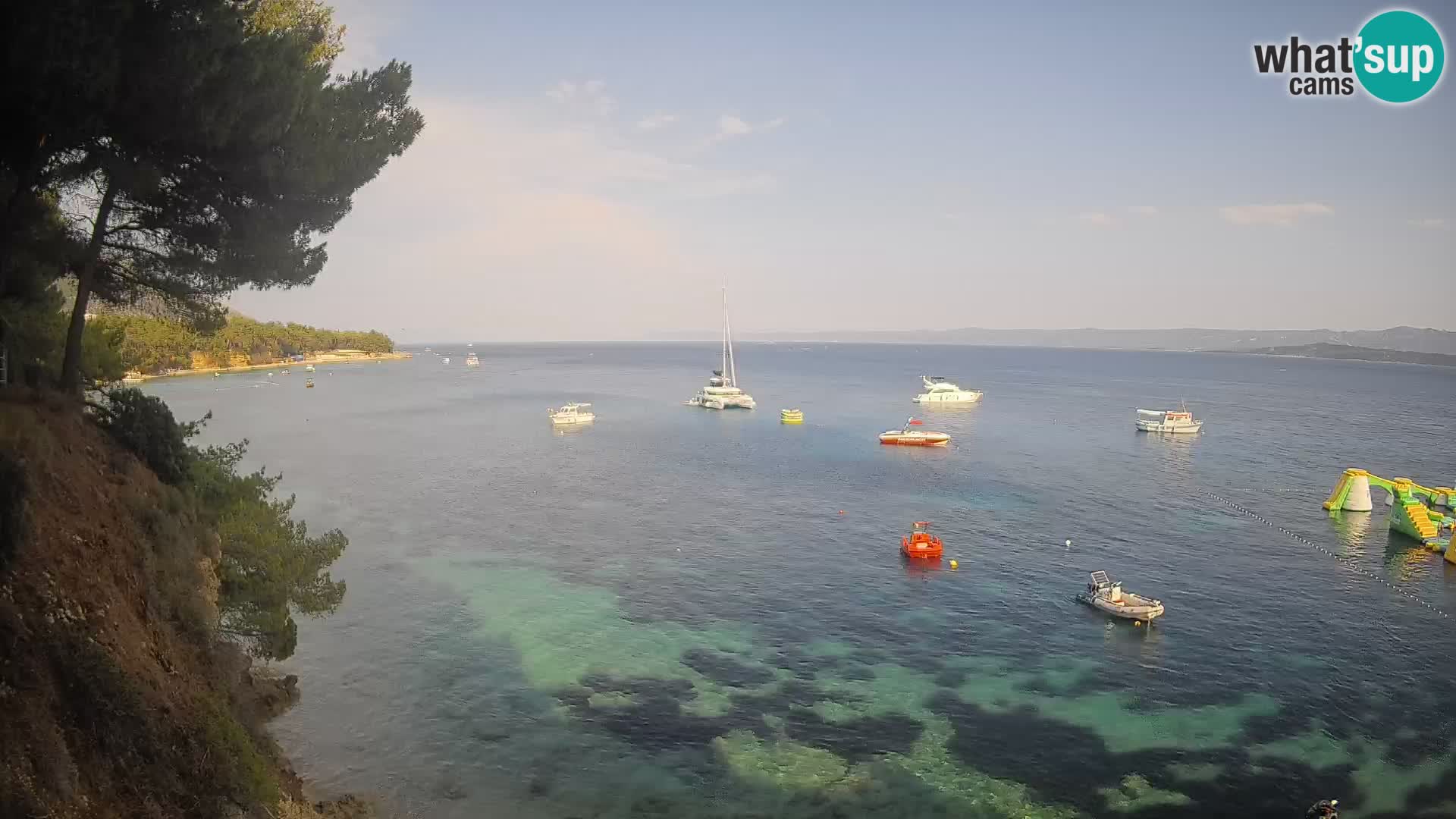 Spletna kamera Plaža Potočine Bol – Pogled v živo na plažo Borak, otok Brač