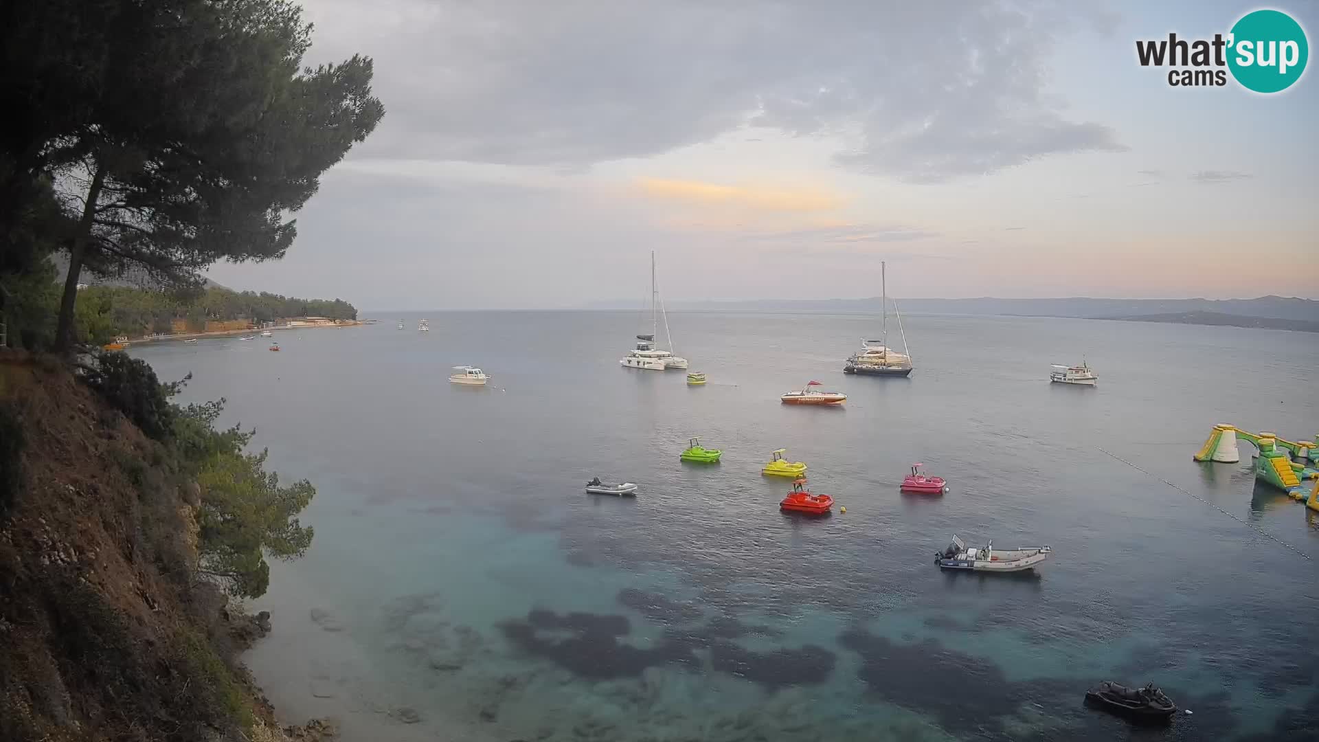 Web kamera Potočine Bol – Pogled uživo na plažu Borak, otok Brač