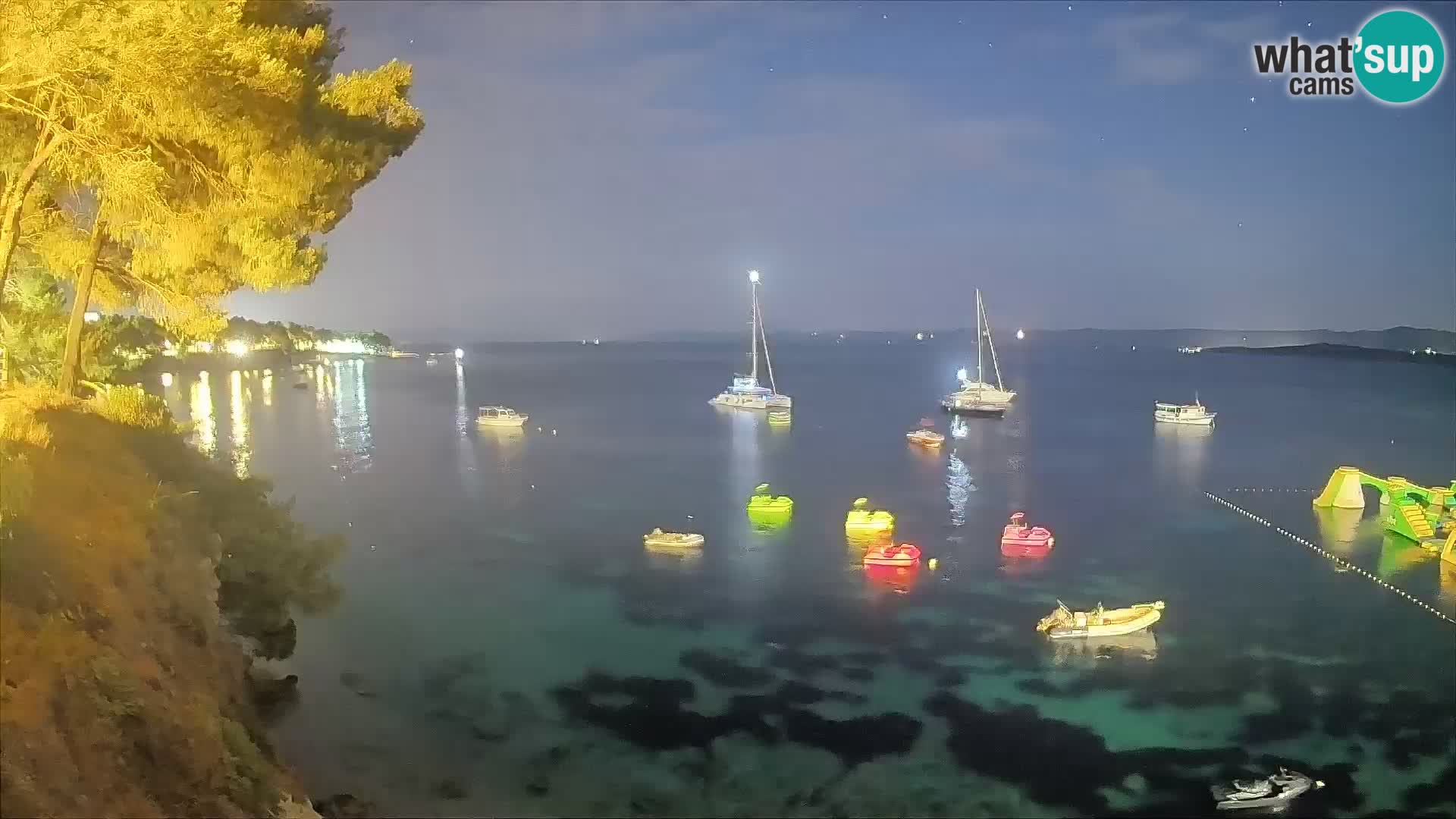 Web kamera Potočine Bol – Pogled uživo na plažu Borak, otok Brač
