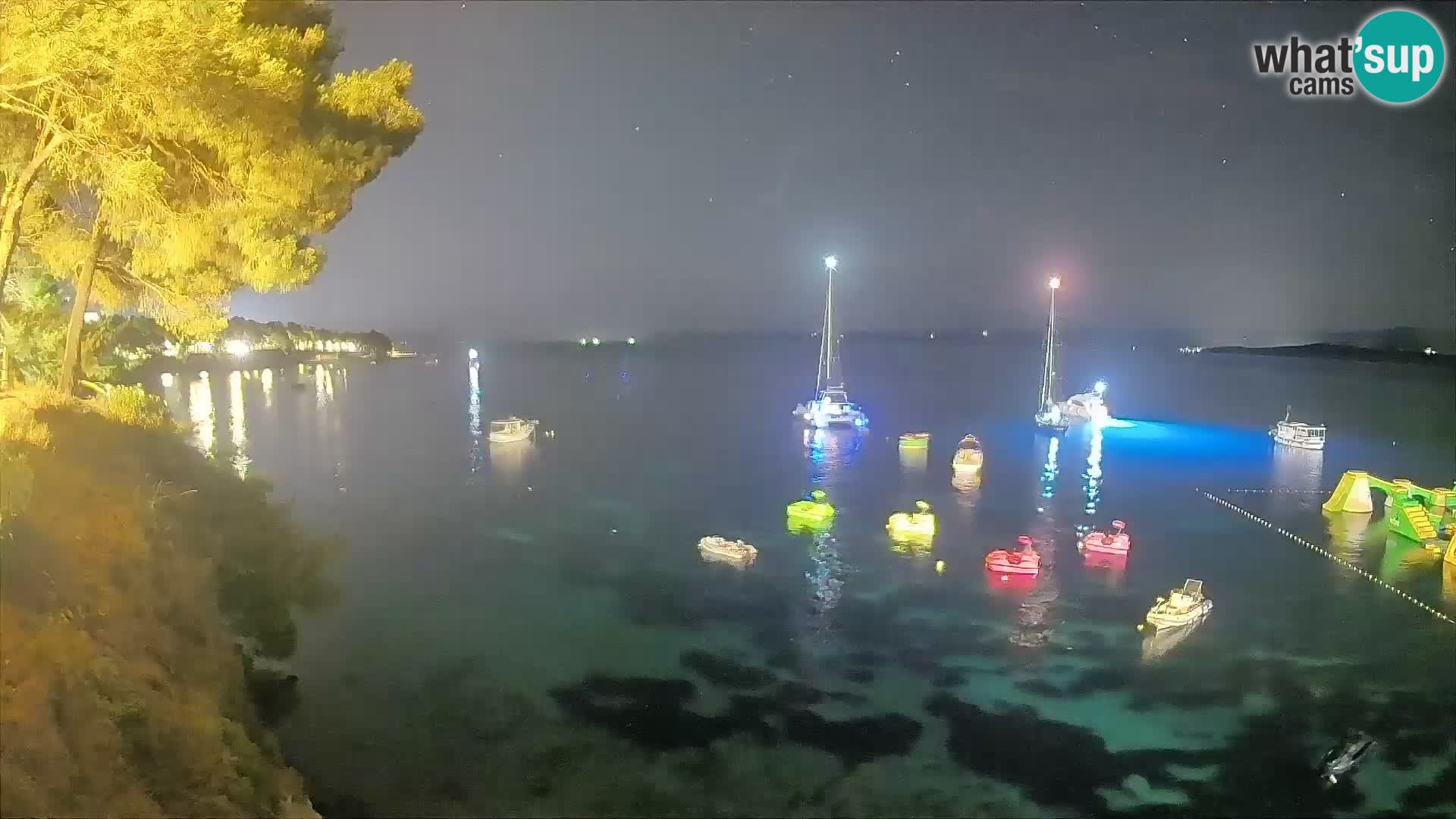 Web kamera Potočine Bol – Pogled uživo na plažu Borak, otok Brač