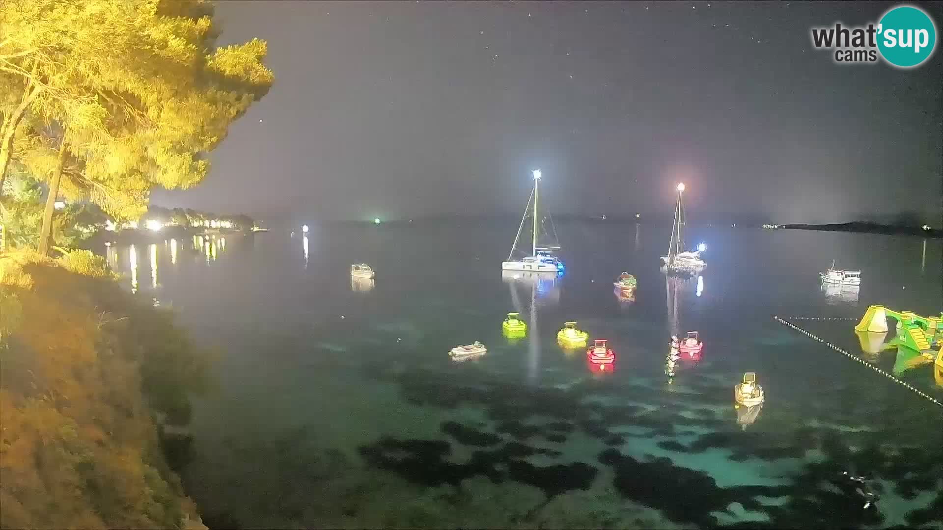 Web kamera Potočine Bol – Pogled uživo na plažu Borak, otok Brač