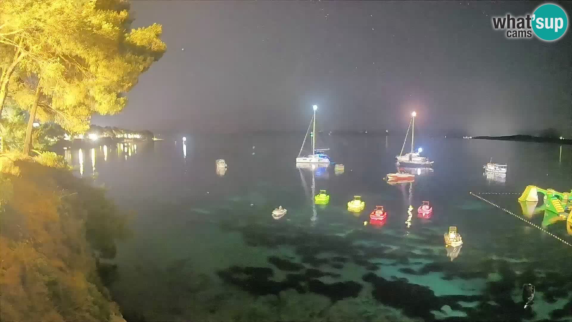 Webcam Spiaggia Potočine Bol – Vista live sulla spiaggia Borak, Isola di Brač