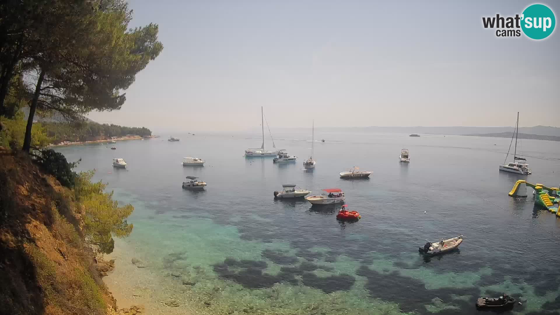 Spletna kamera Plaža Potočine Bol – Pogled v živo na plažo Borak, otok Brač