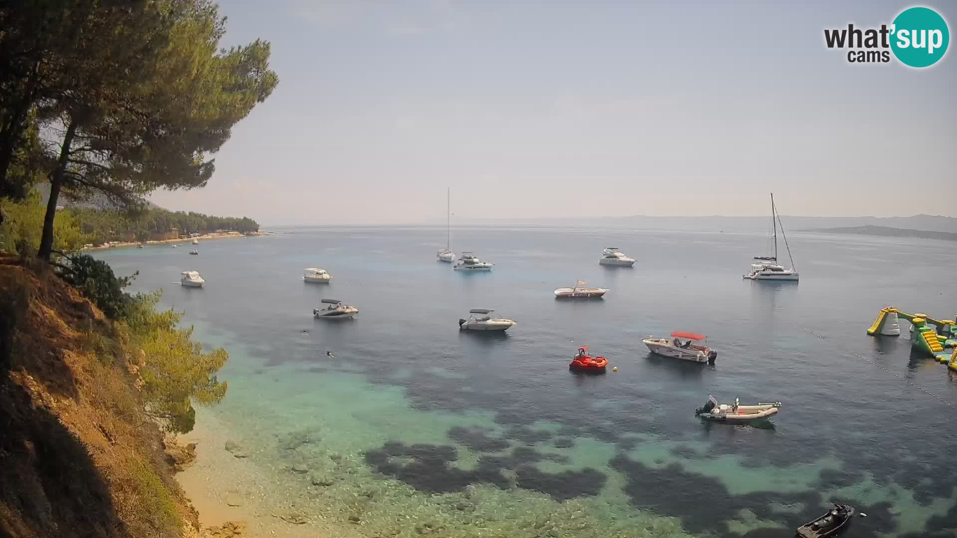 Spletna kamera Plaža Potočine Bol – Pogled v živo na plažo Borak, otok Brač