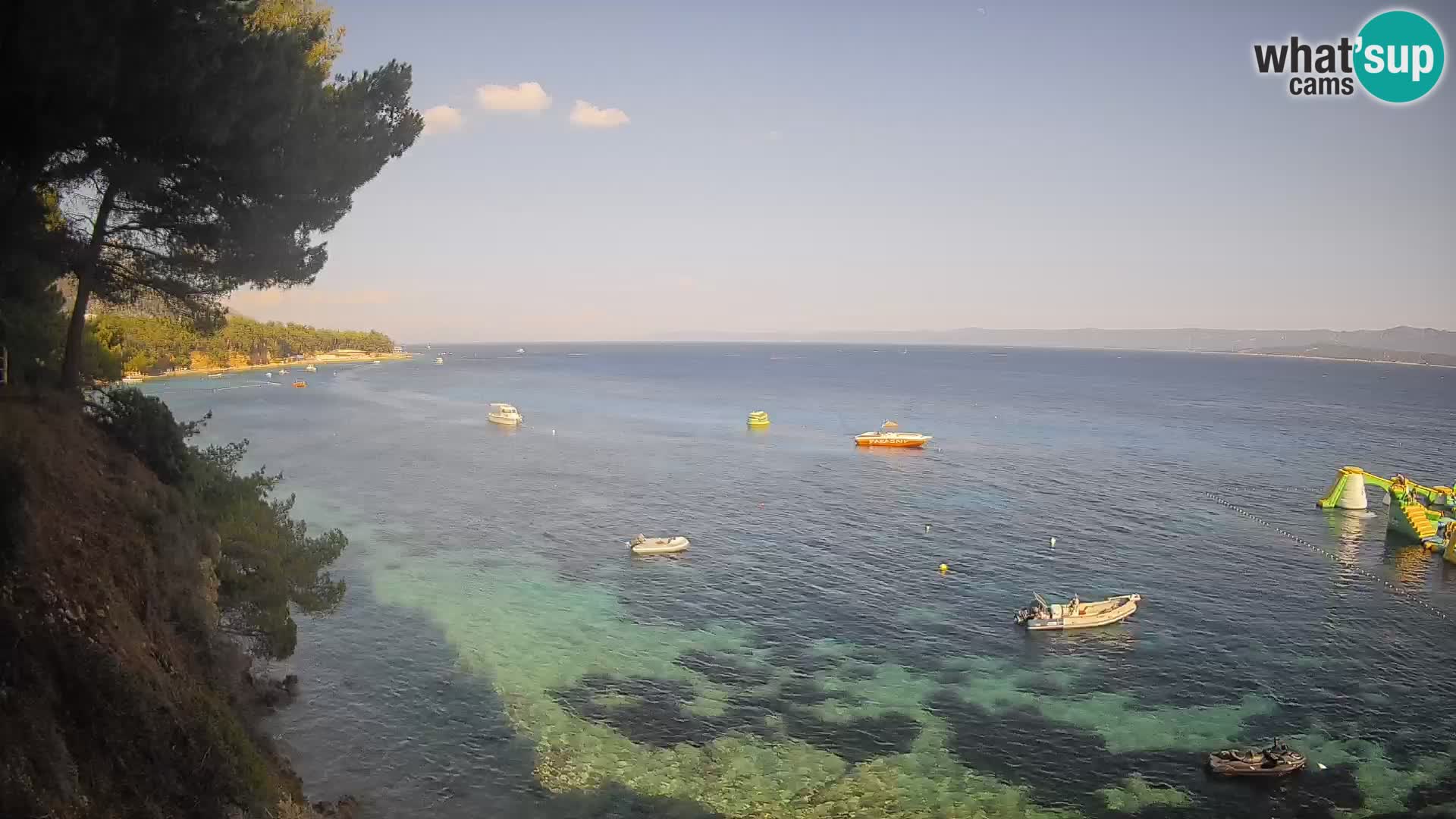 Spletna kamera Plaža Potočine Bol – Pogled v živo na plažo Borak, otok Brač
