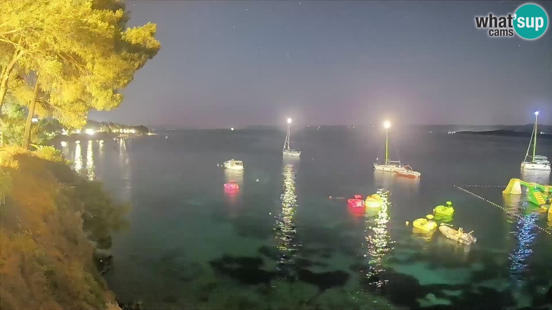 Web kamera Potočine Bol – Pogled uživo na plažu Borak, otok Brač