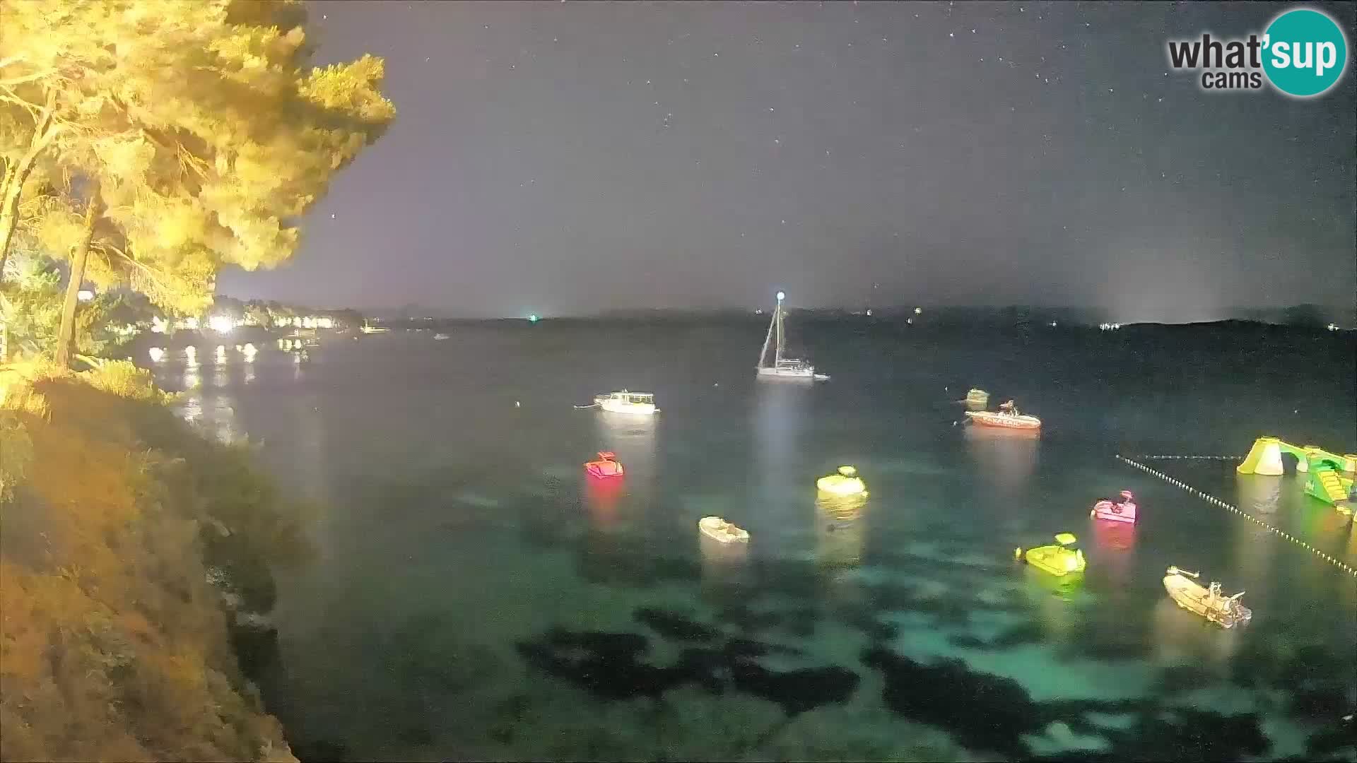 Web kamera Potočine Bol – Pogled uživo na plažu Borak, otok Brač
