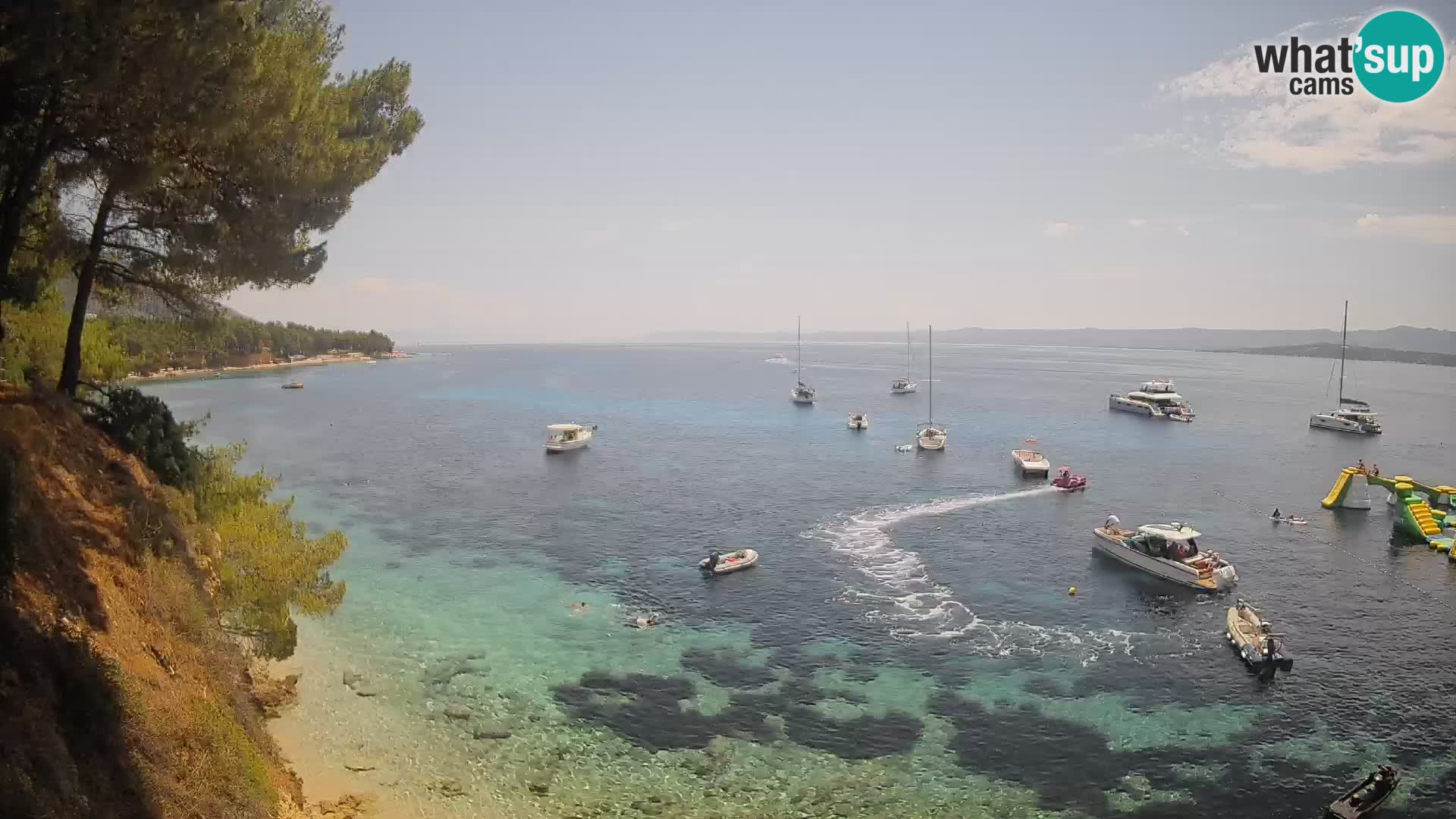 Spletna kamera Plaža Potočine Bol – Pogled v živo na plažo Borak, otok Brač
